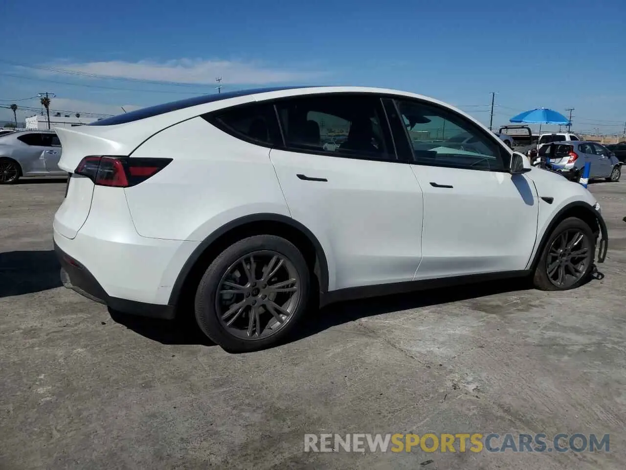 3 fotografías del automóvil dañado 7SAYGDED5RF196309 TESLA MODEL Y 2024