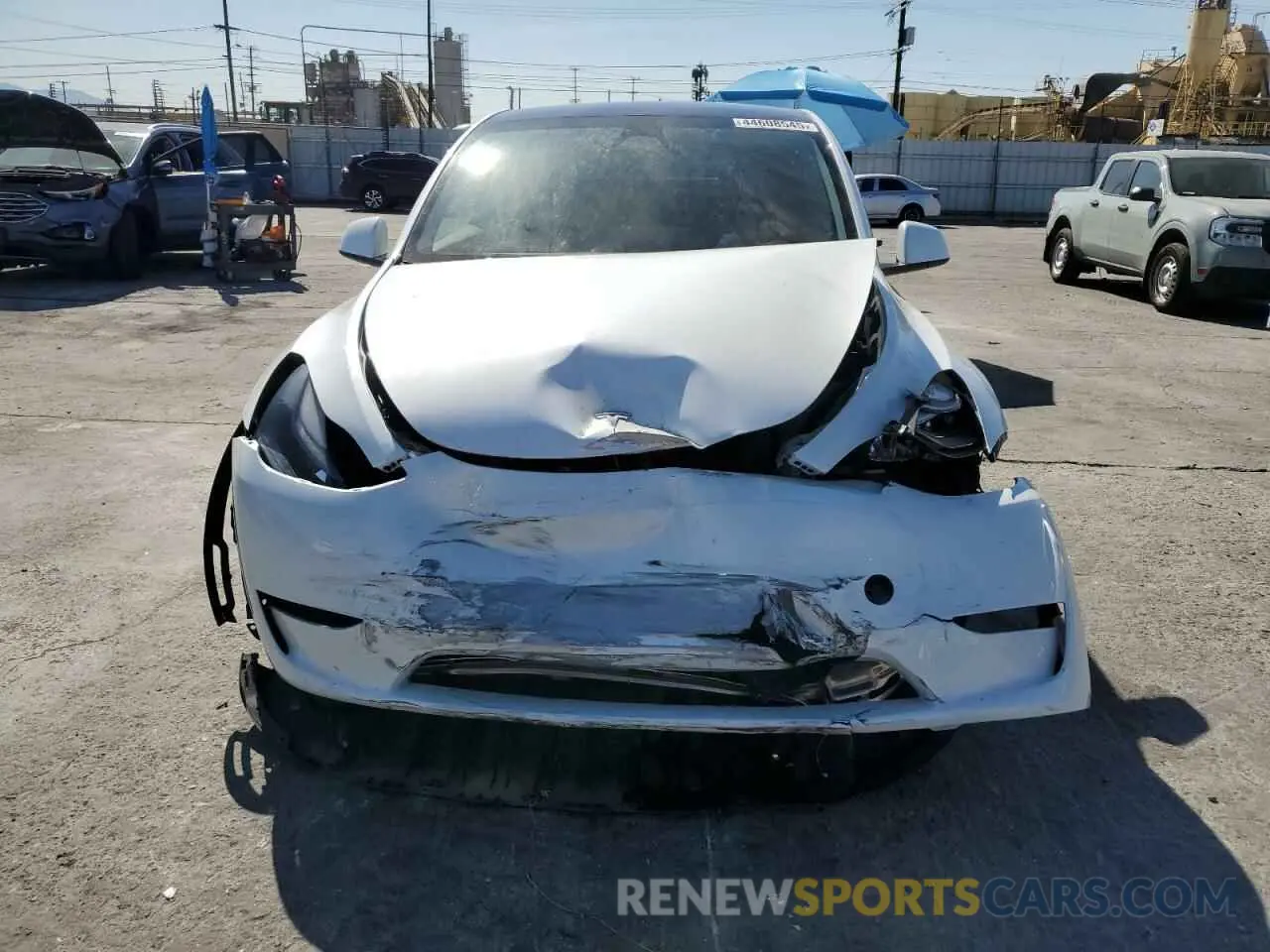 5 fotografías del automóvil dañado 7SAYGDED5RF196309 TESLA MODEL Y 2024