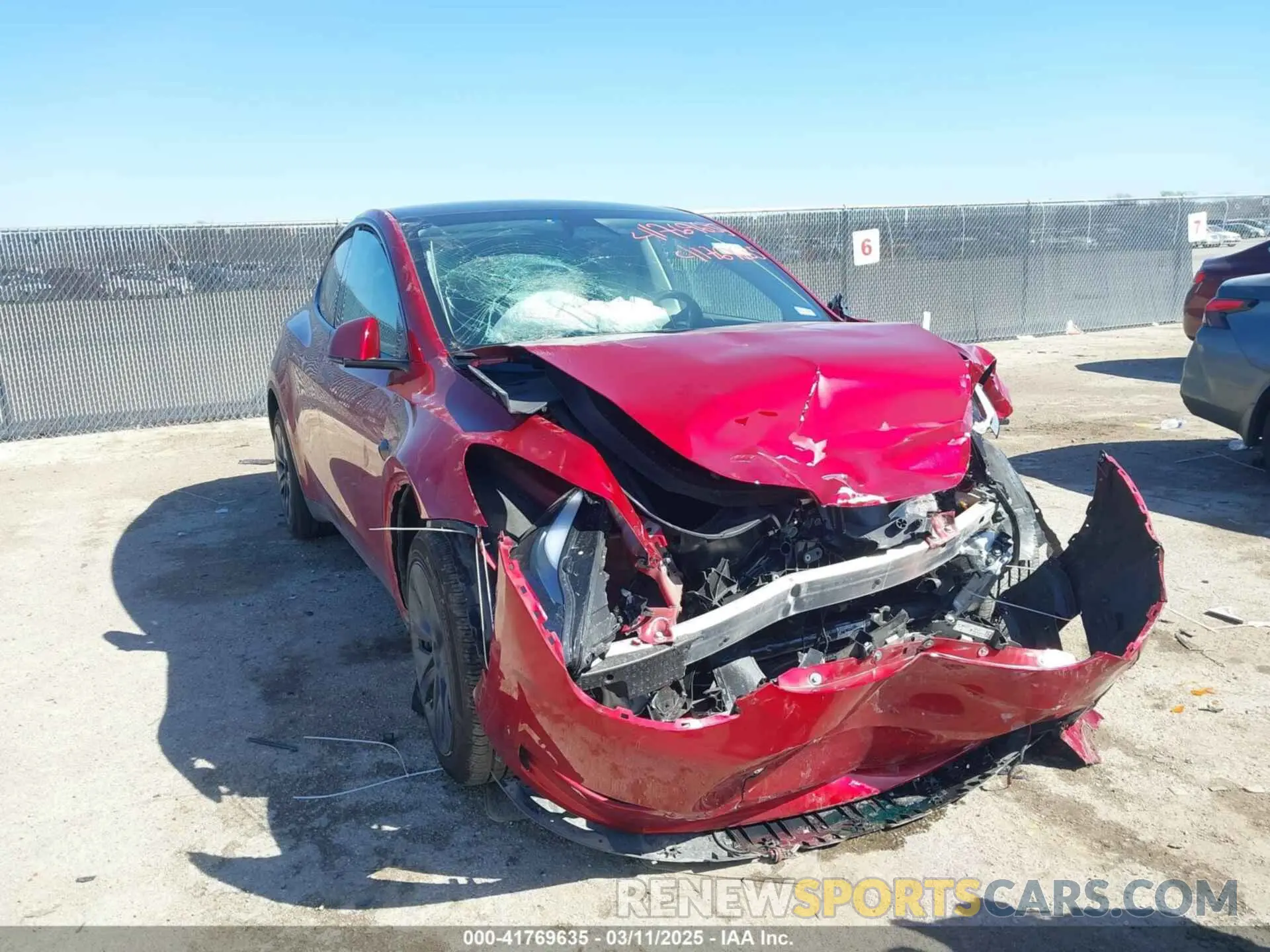 1 fotografías del automóvil dañado 7SAYGDED6RA300819 TESLA MODEL Y 2024