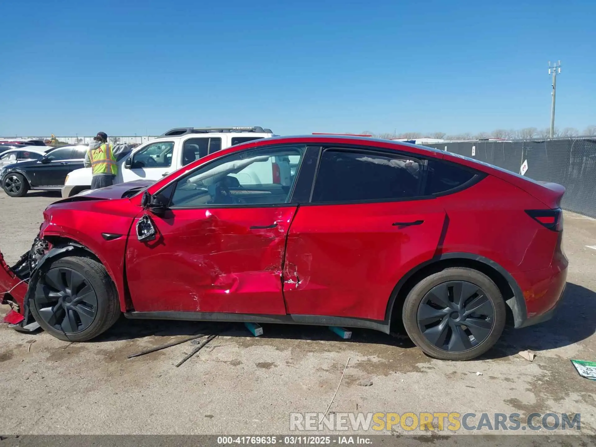 13 fotografías del automóvil dañado 7SAYGDED6RA300819 TESLA MODEL Y 2024