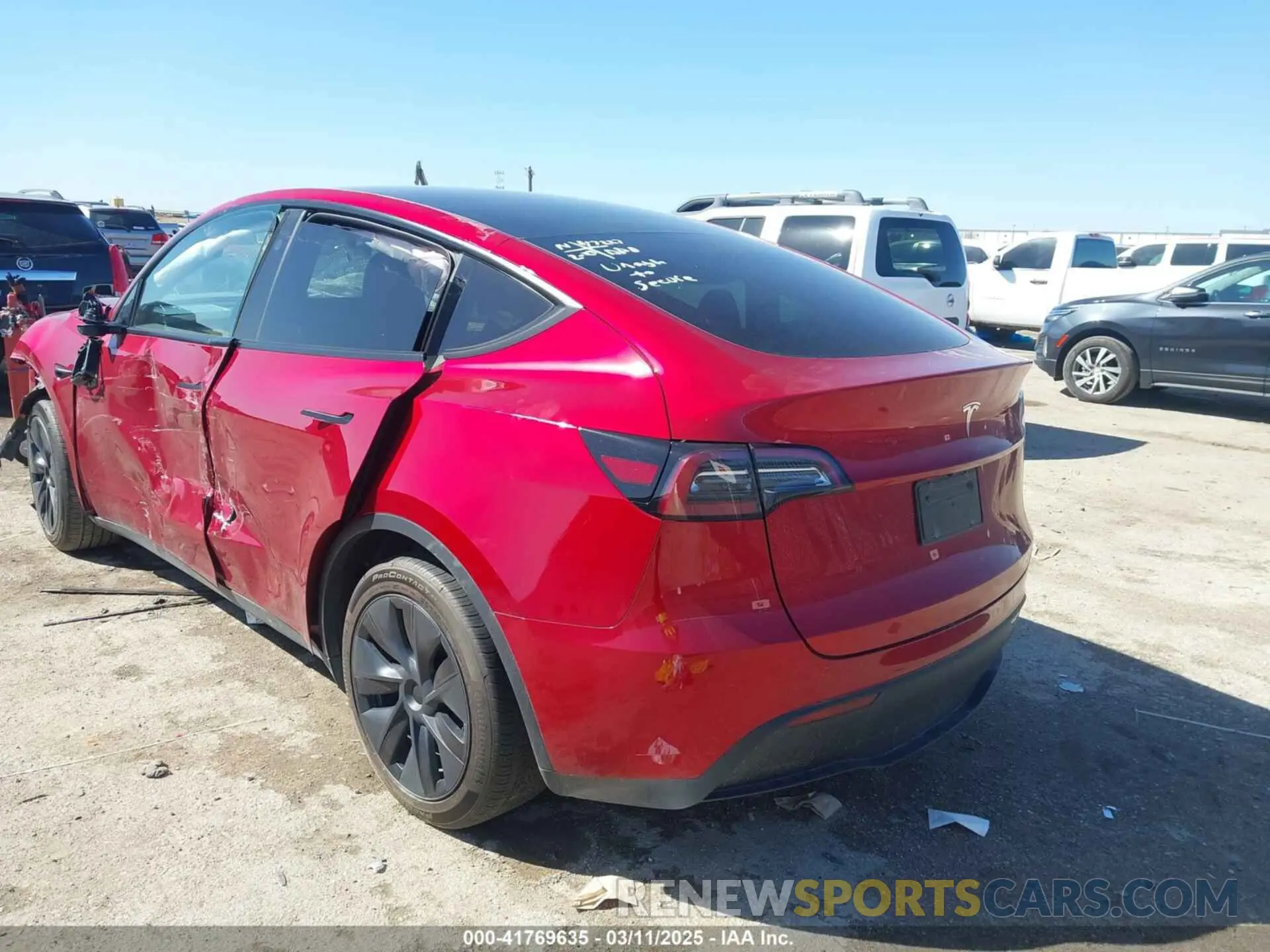 3 fotografías del automóvil dañado 7SAYGDED6RA300819 TESLA MODEL Y 2024