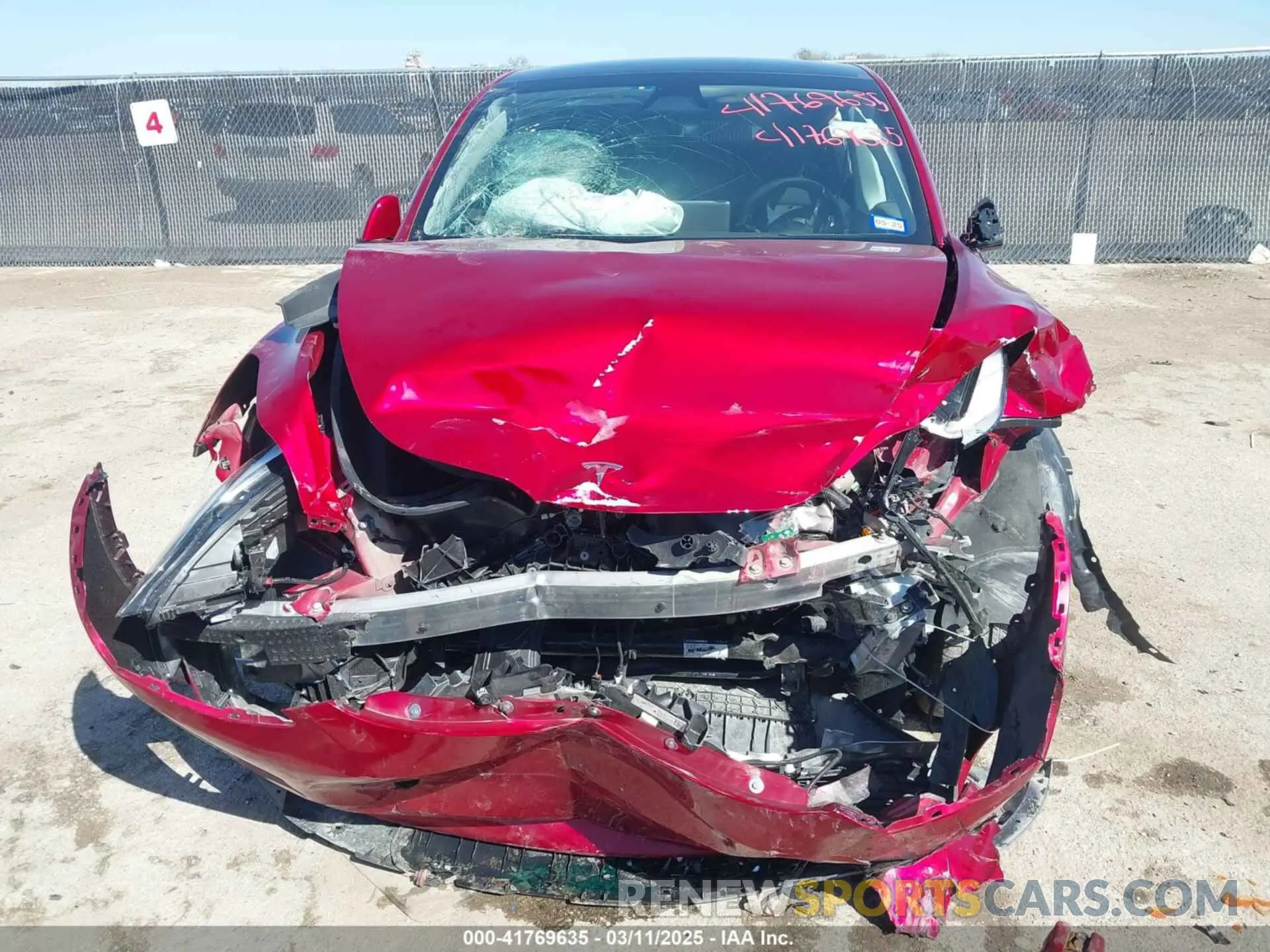 6 fotografías del automóvil dañado 7SAYGDED6RA300819 TESLA MODEL Y 2024
