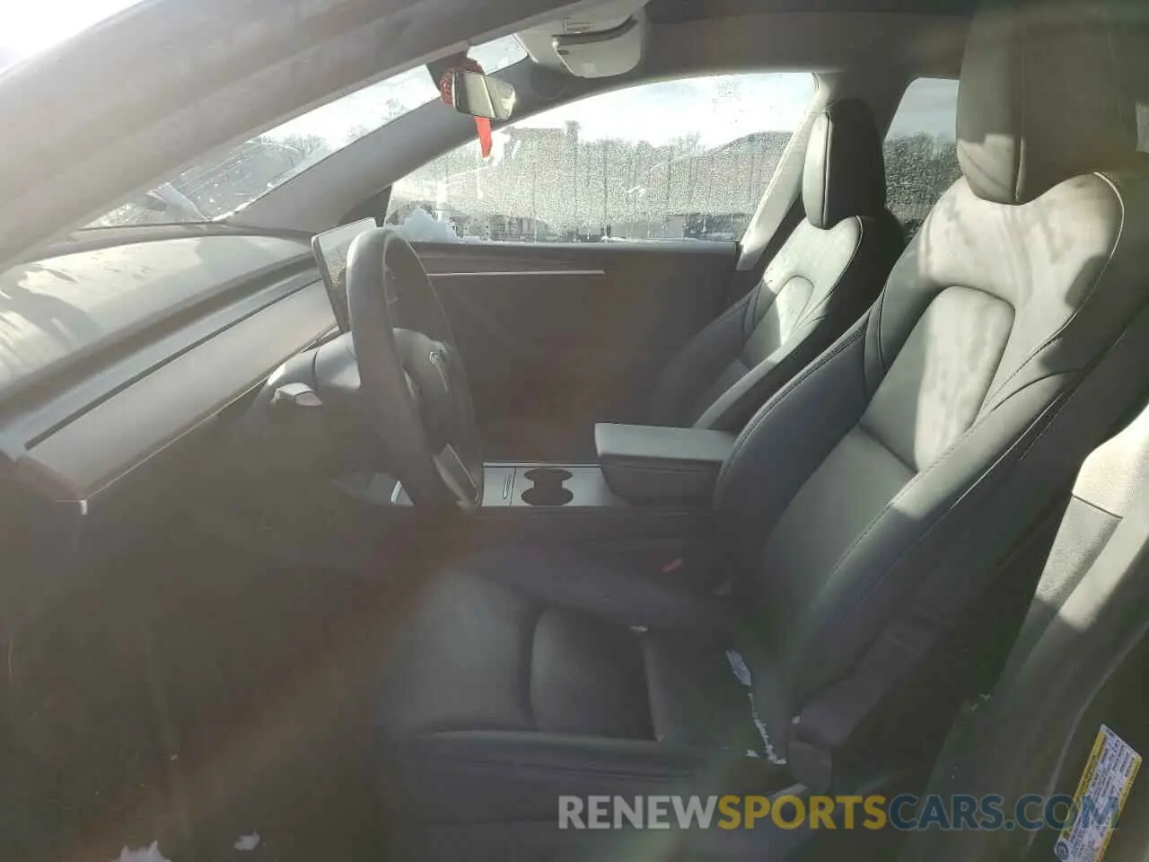 7 fotografías del automóvil dañado 7SAYGDED6RF014455 TESLA MODEL Y 2024
