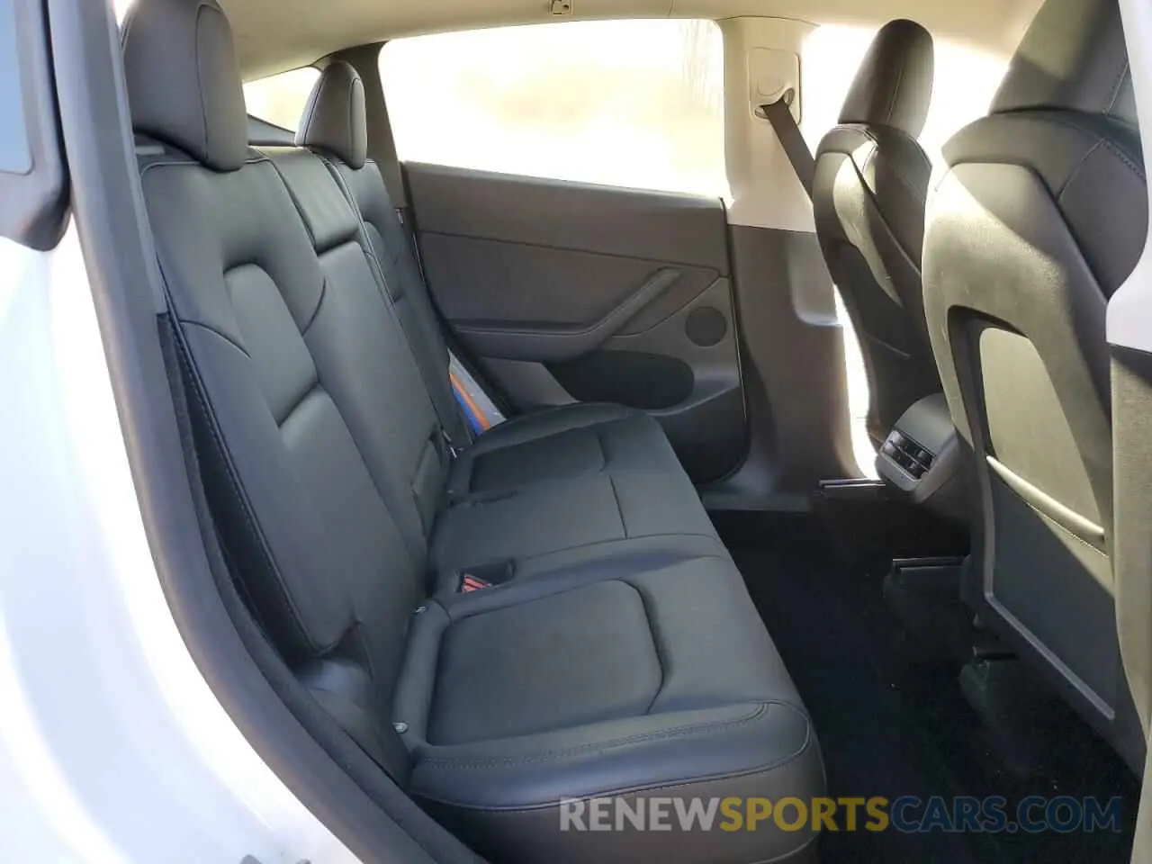 11 fotografías del automóvil dañado 7SAYGDED6RF027481 TESLA MODEL Y 2024