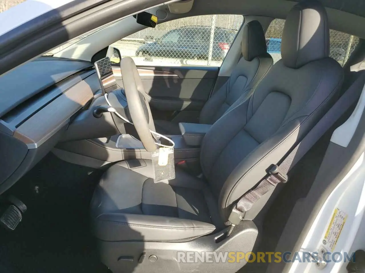 7 fotografías del automóvil dañado 7SAYGDED6RF027481 TESLA MODEL Y 2024