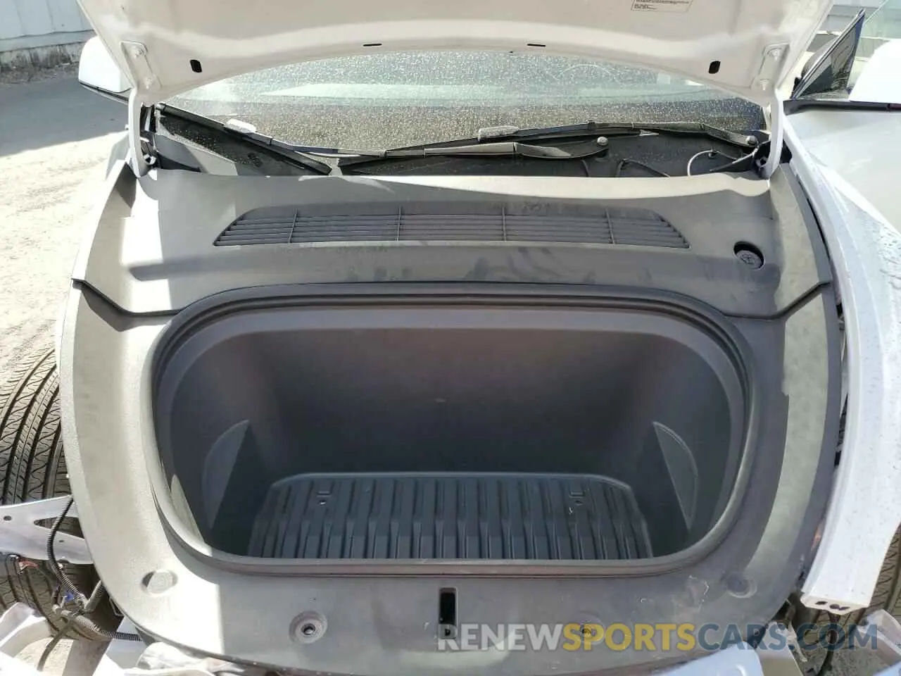 12 fotografías del automóvil dañado 7SAYGDED6RF044376 TESLA MODEL Y 2024
