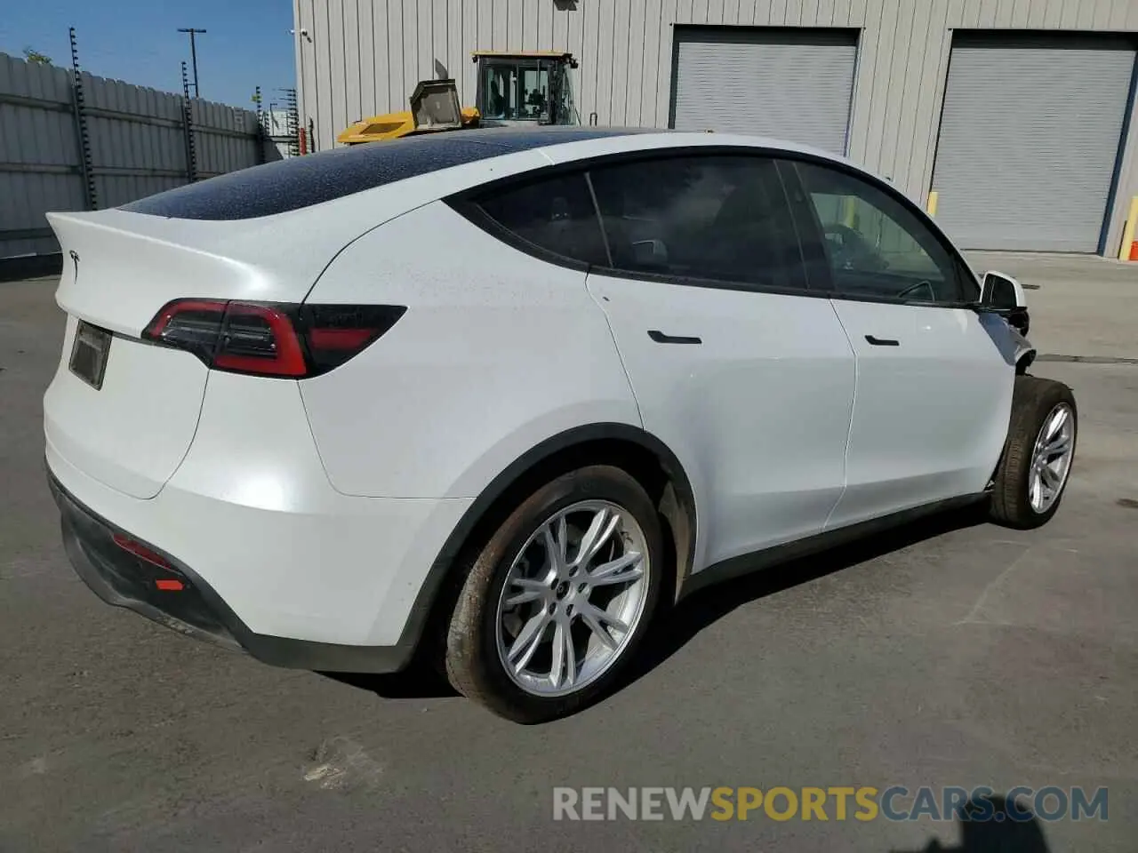 3 fotografías del automóvil dañado 7SAYGDED6RF044376 TESLA MODEL Y 2024