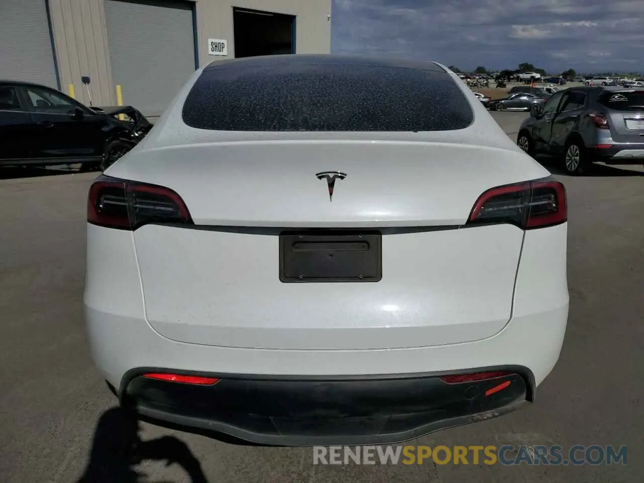 6 fotografías del automóvil dañado 7SAYGDED6RF044376 TESLA MODEL Y 2024