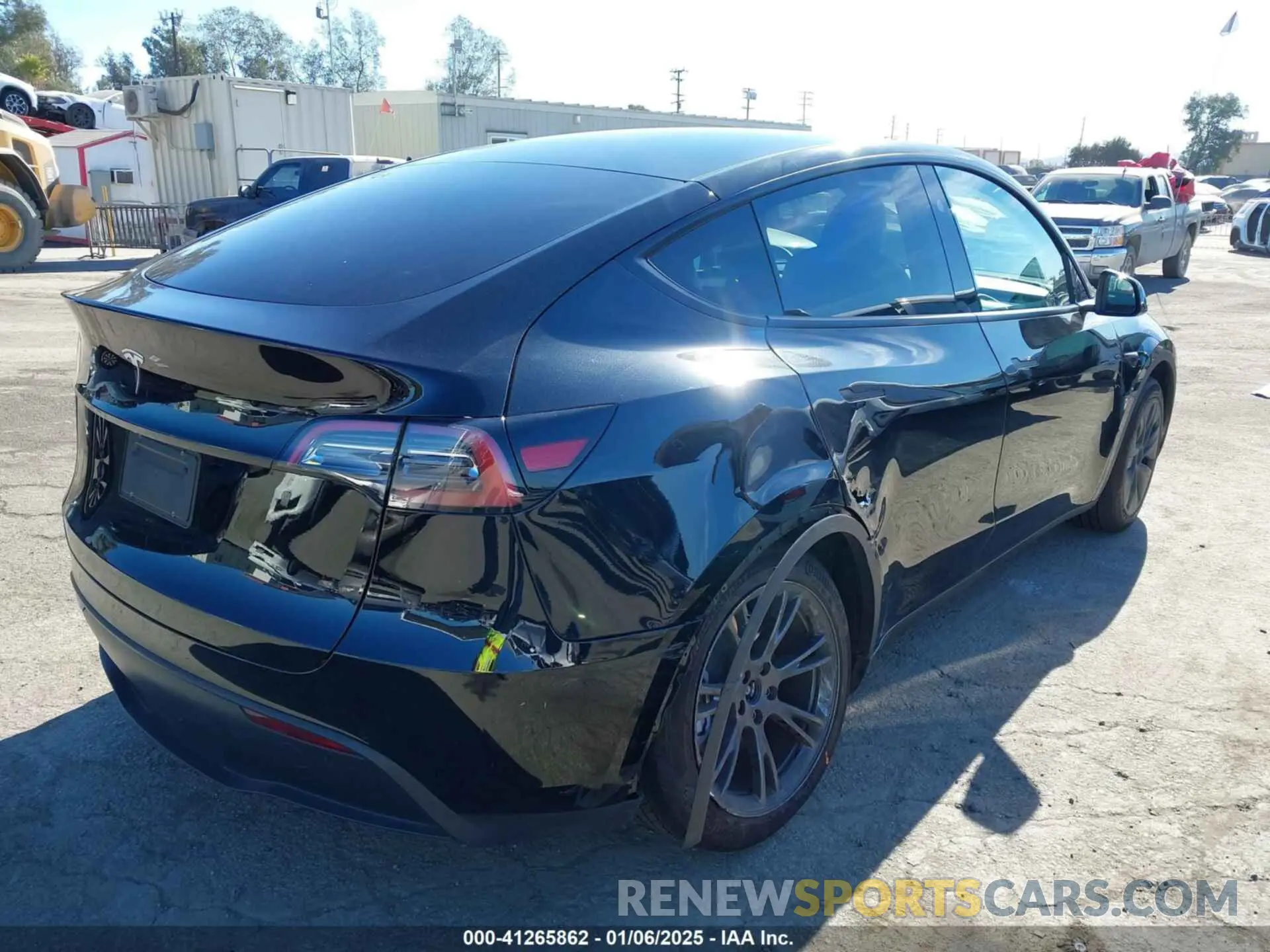 4 fotografías del automóvil dañado 7SAYGDED6RF152657 TESLA MODEL Y 2024