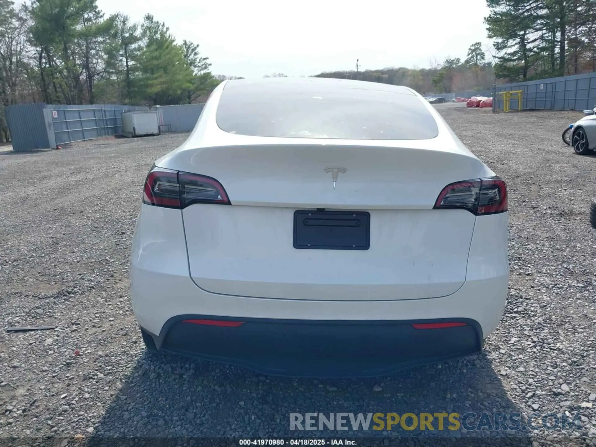 16 fotografías del automóvil dañado 7SAYGDED6RF160936 TESLA MODEL Y 2024