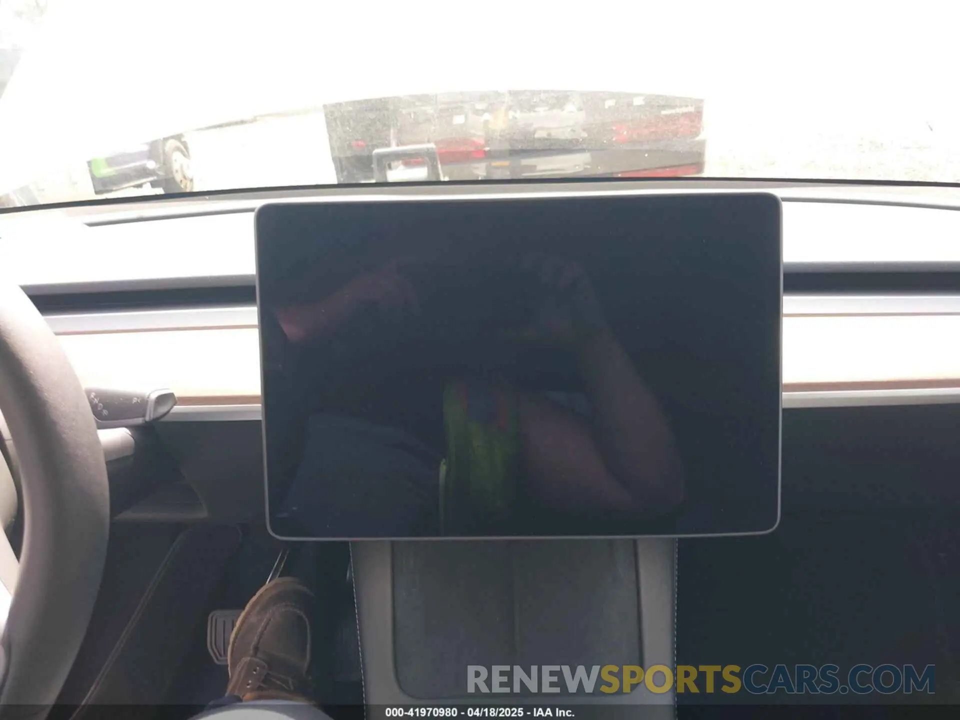 18 fotografías del automóvil dañado 7SAYGDED6RF160936 TESLA MODEL Y 2024