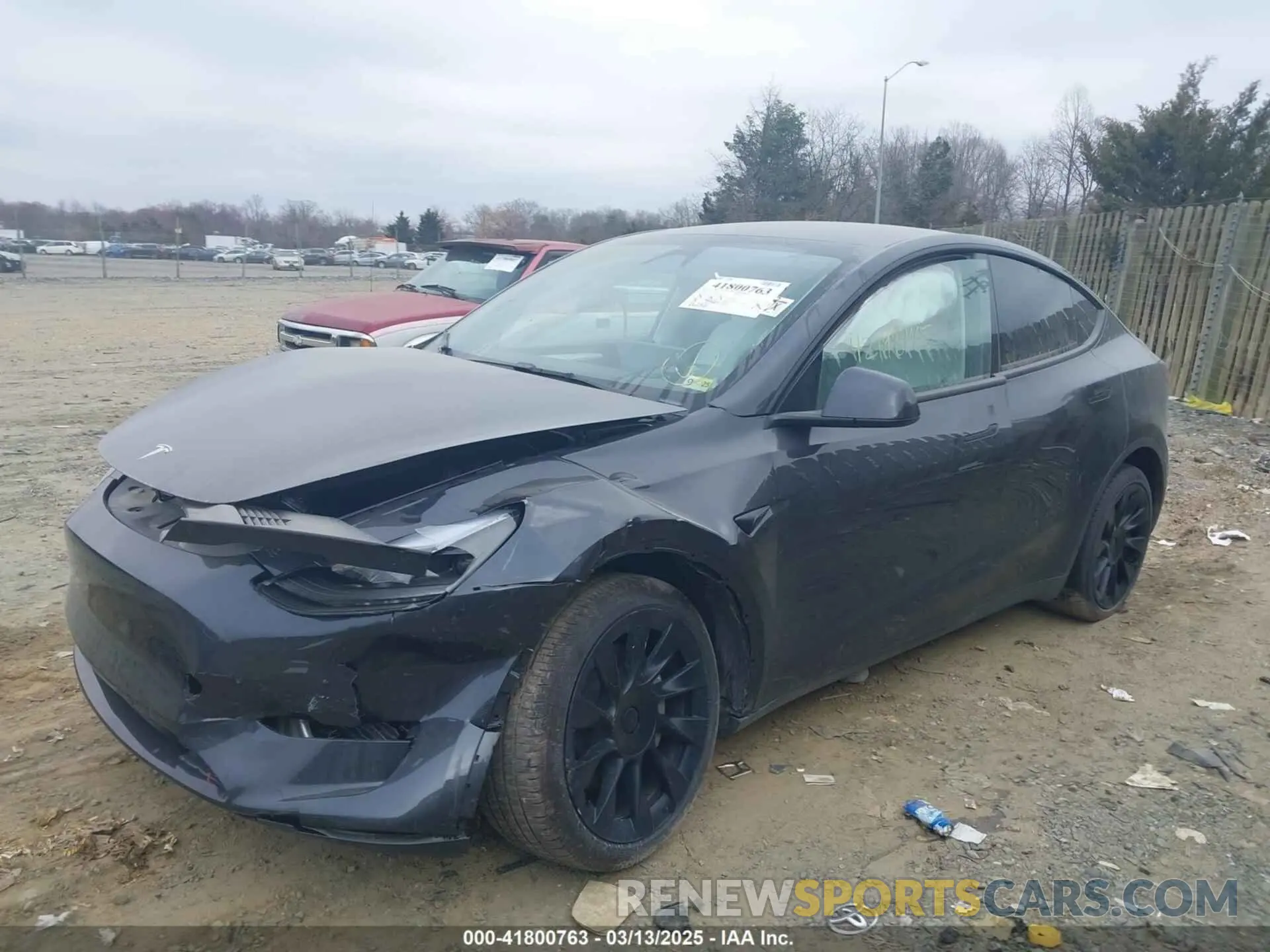 2 fotografías del automóvil dañado 7SAYGDED6RF190762 TESLA MODEL Y 2024