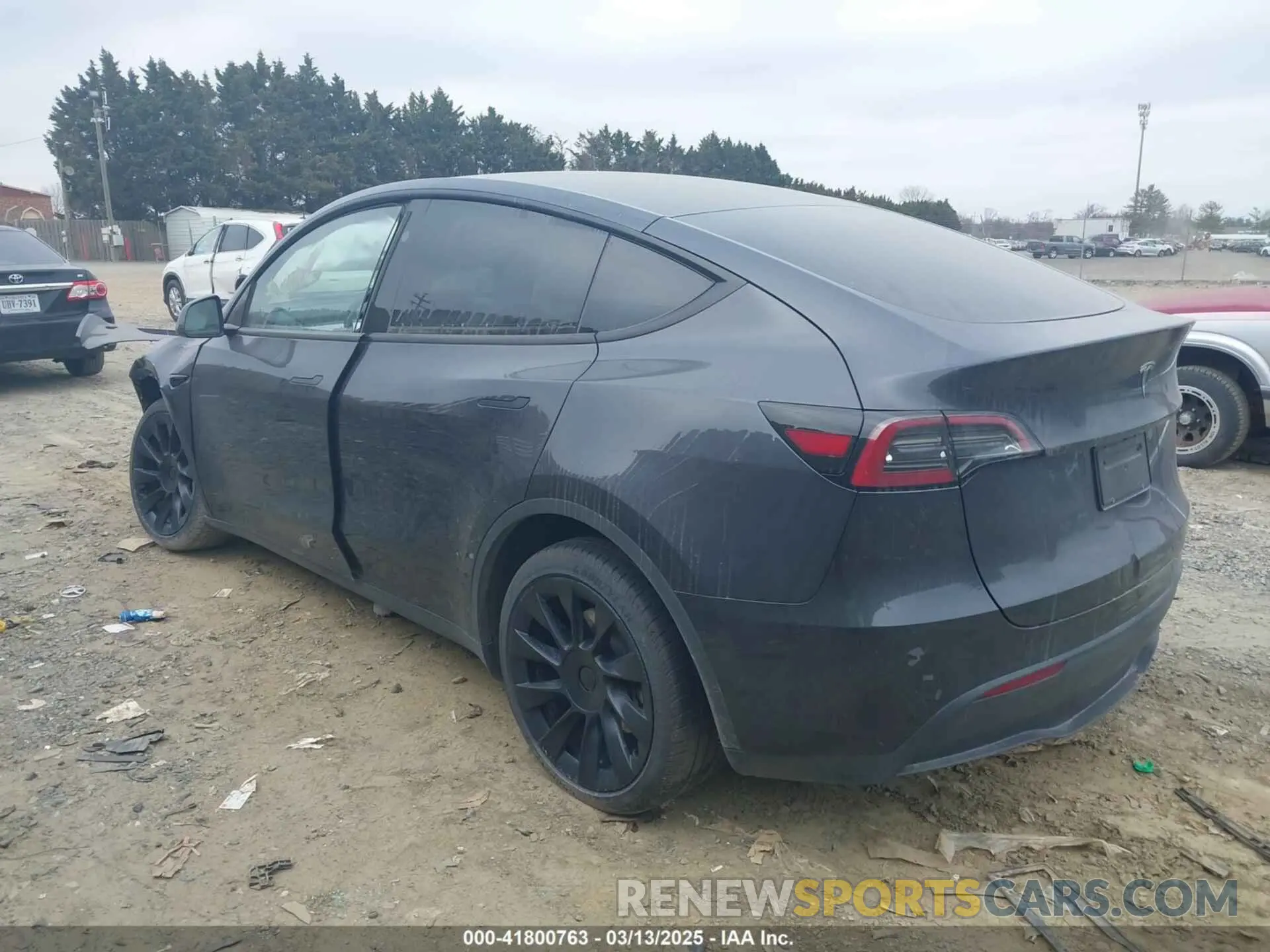 3 fotografías del automóvil dañado 7SAYGDED6RF190762 TESLA MODEL Y 2024