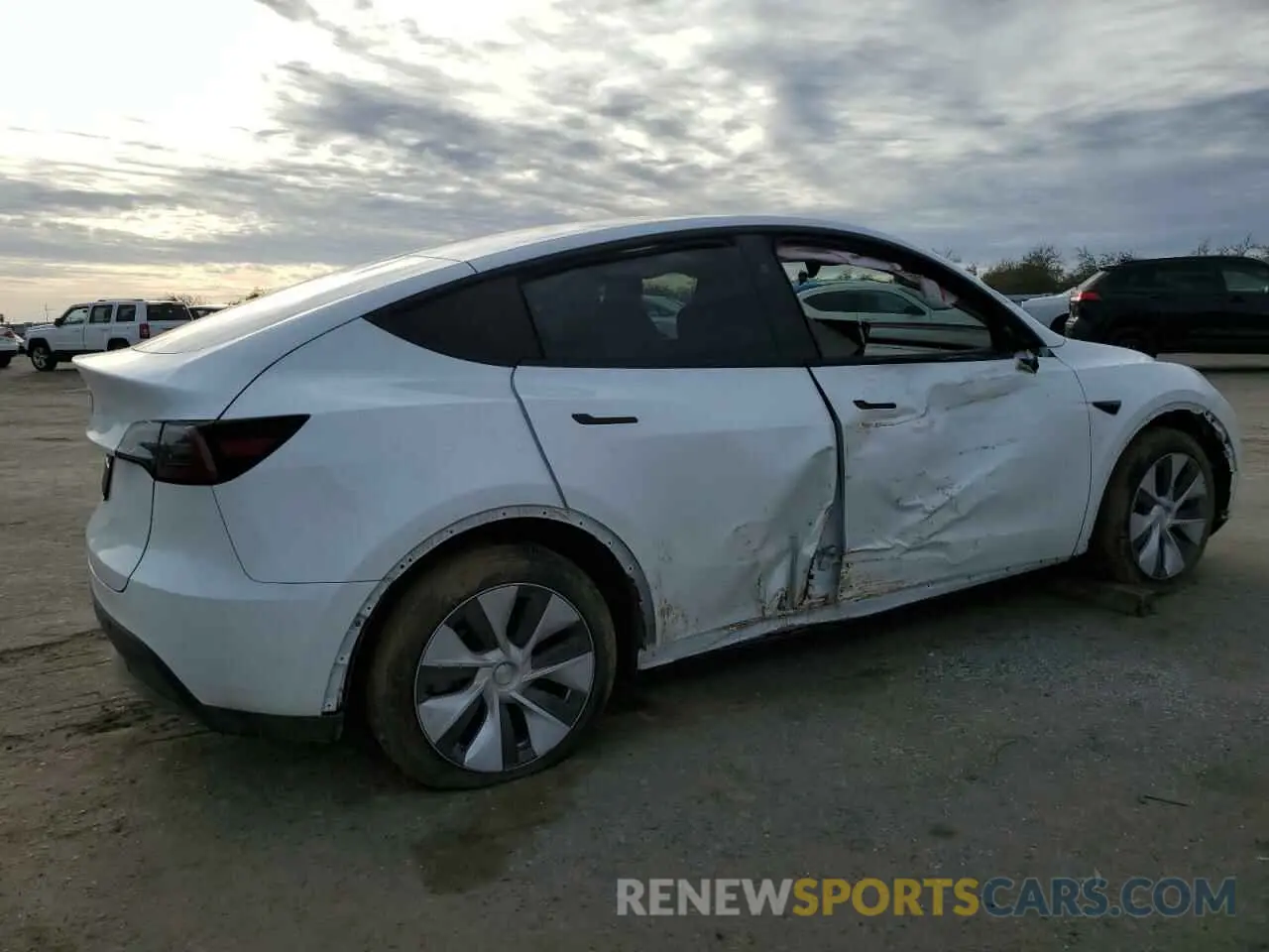 3 fotografías del automóvil dañado 7SAYGDED7RF026100 TESLA MODEL Y 2024