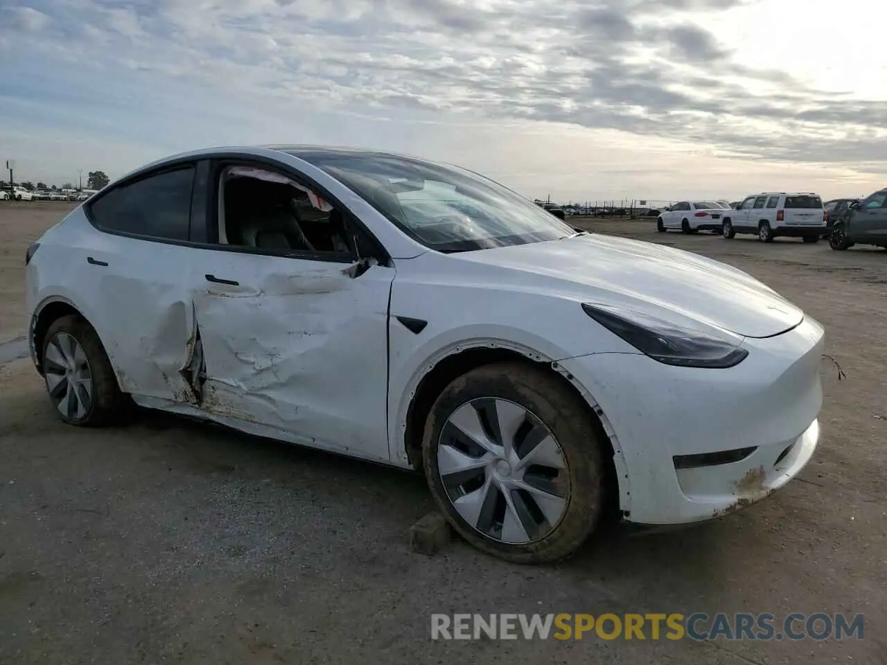 4 fotografías del automóvil dañado 7SAYGDED7RF026100 TESLA MODEL Y 2024