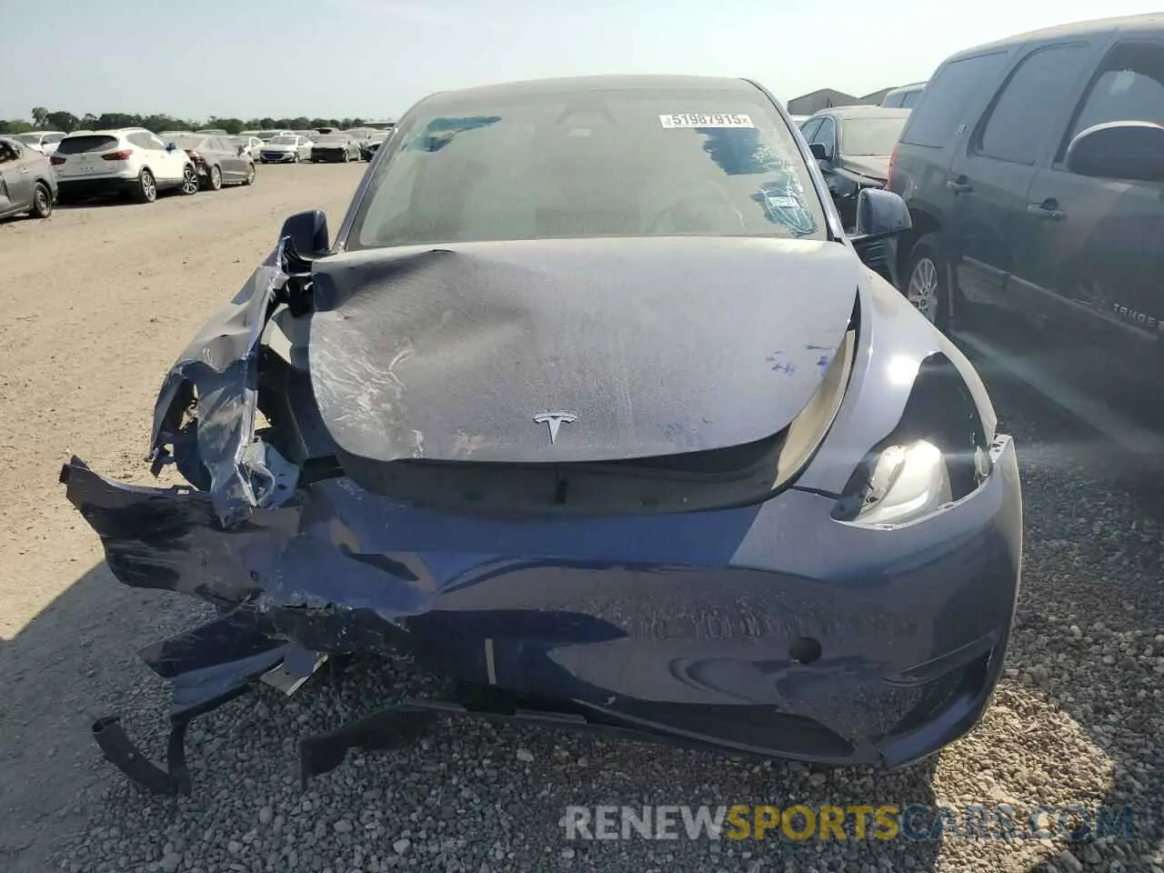 5 fotografías del automóvil dañado 7SAYGDED7RF043835 TESLA MODEL Y 2024