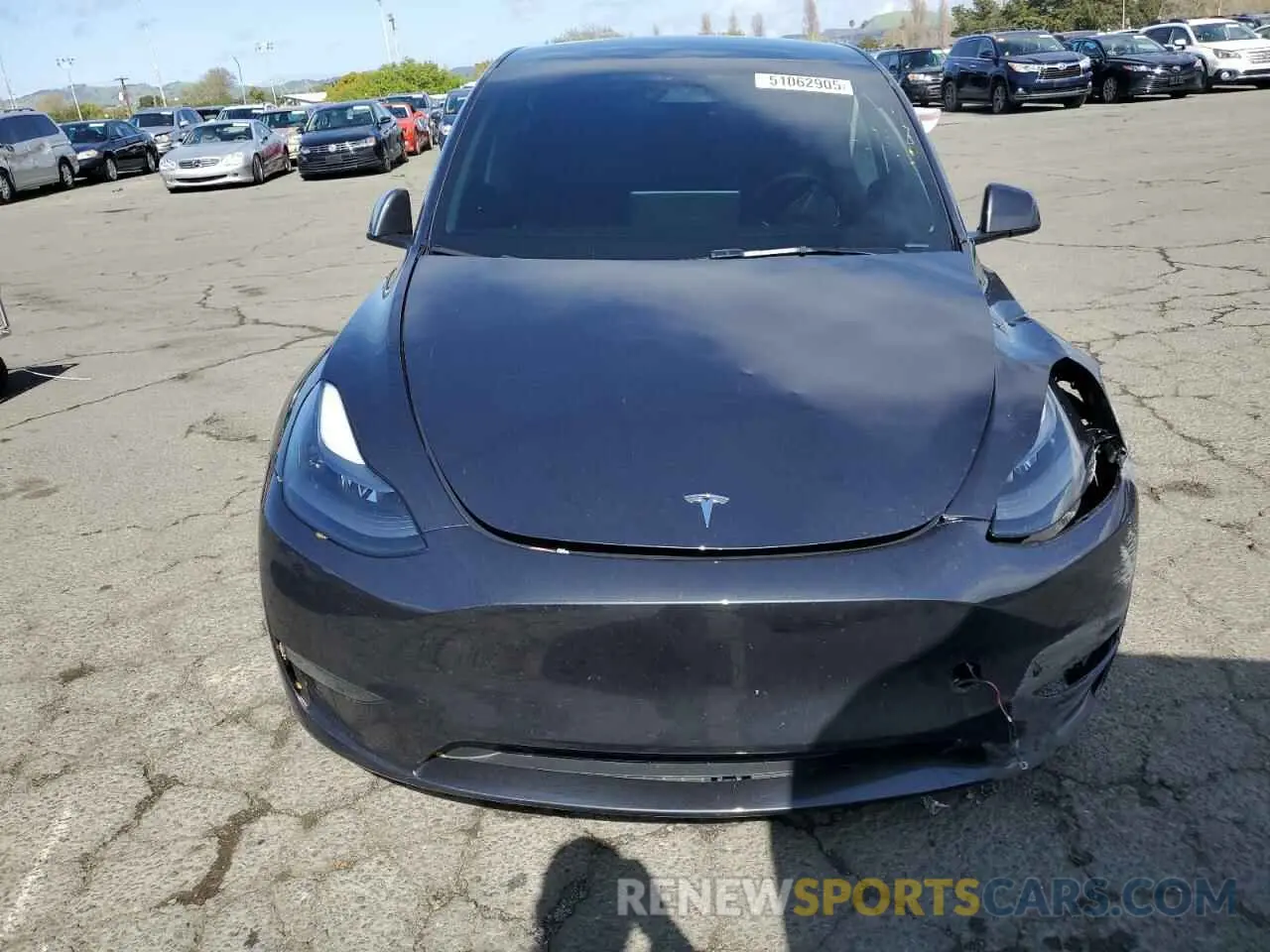 5 fotografías del automóvil dañado 7SAYGDED7RF074101 TESLA MODEL Y 2024