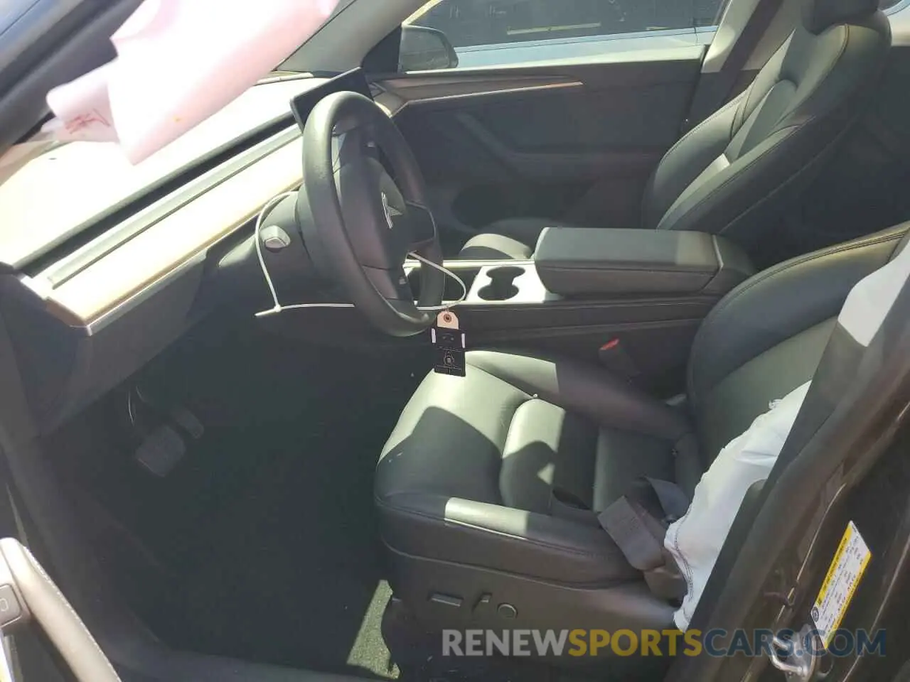 7 fotografías del automóvil dañado 7SAYGDED7RF074101 TESLA MODEL Y 2024