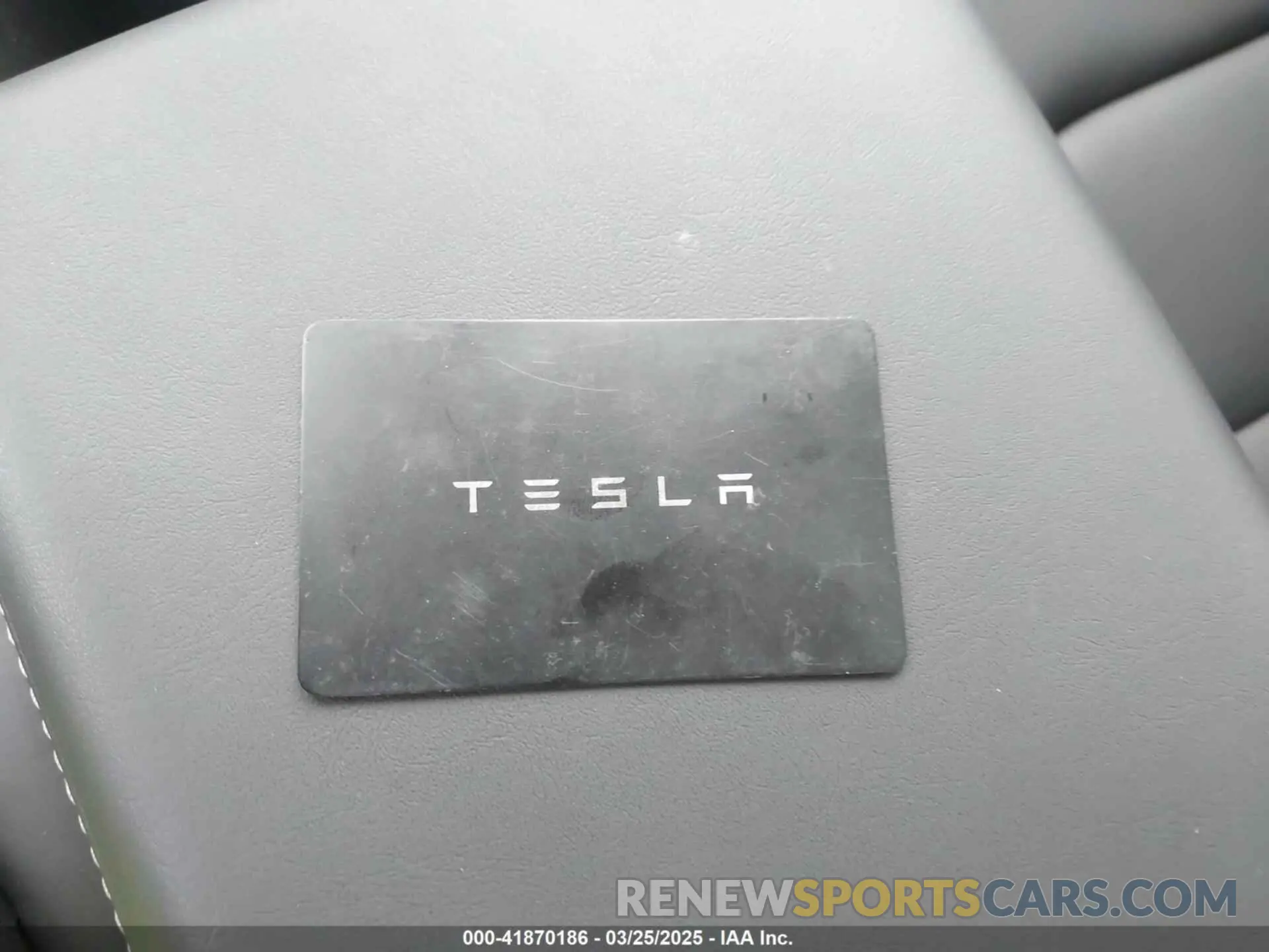 11 fotografías del automóvil dañado 7SAYGDED7RF095210 TESLA MODEL Y 2024