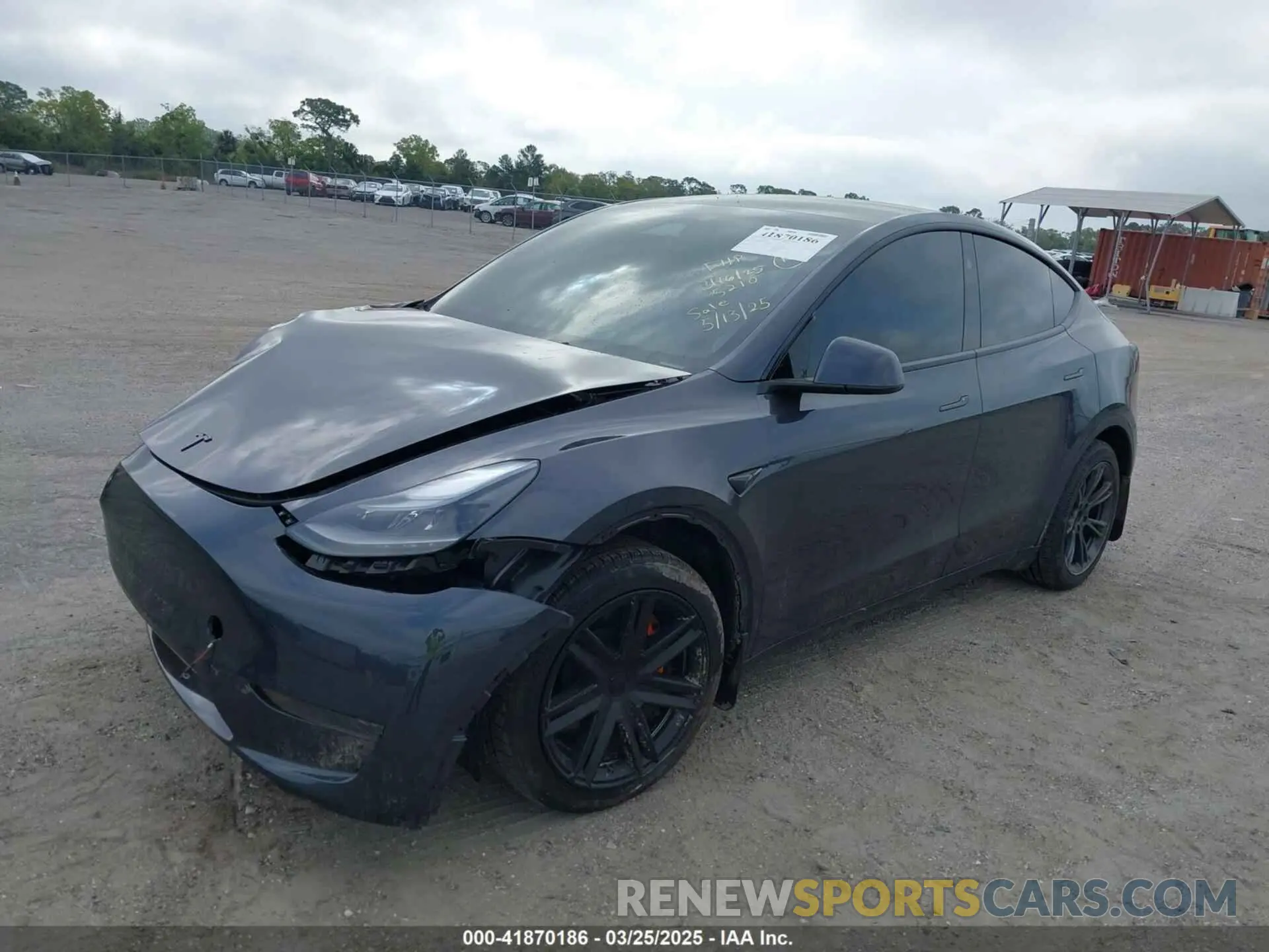 2 fotografías del automóvil dañado 7SAYGDED7RF095210 TESLA MODEL Y 2024
