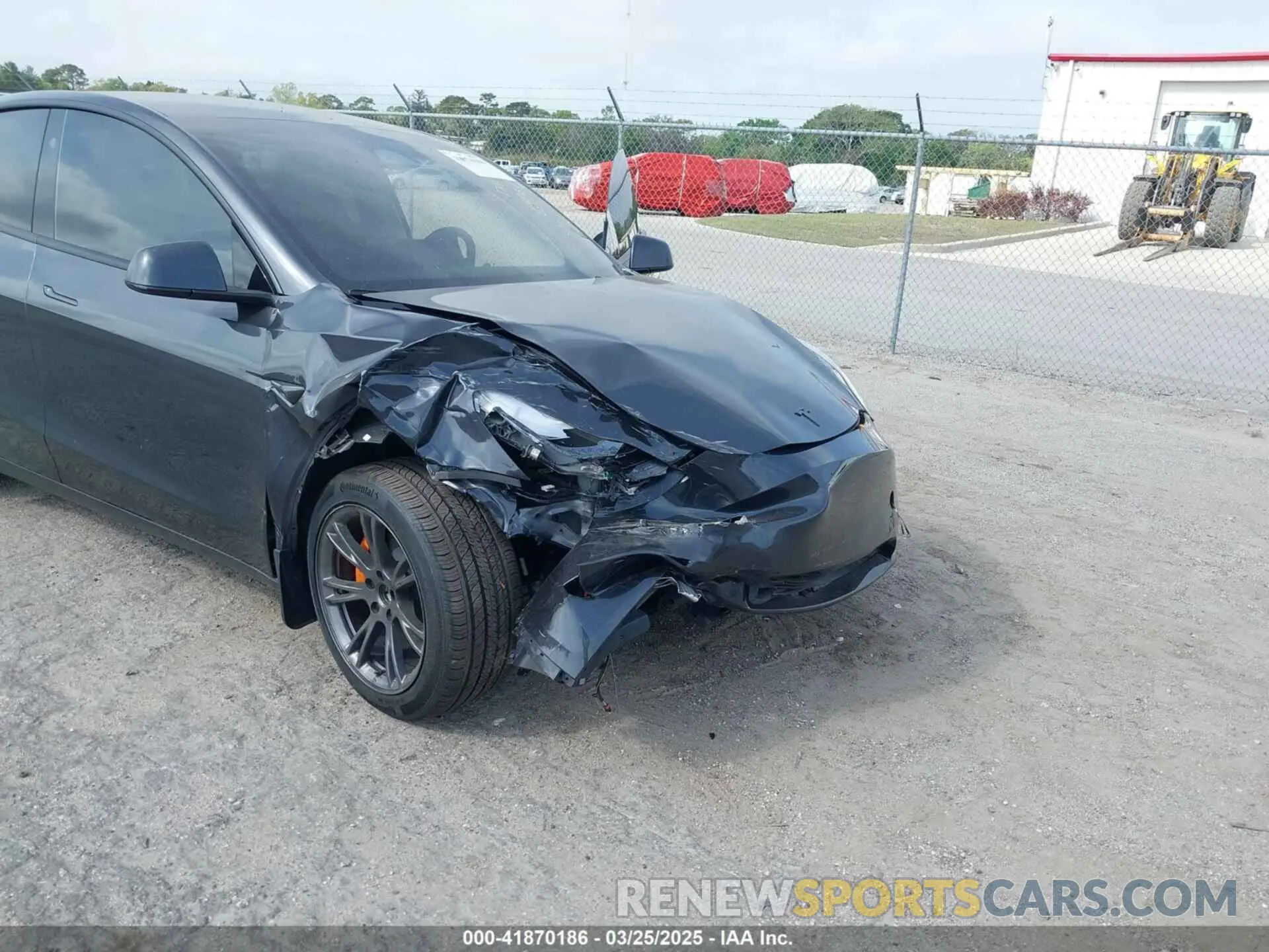 6 fotografías del automóvil dañado 7SAYGDED7RF095210 TESLA MODEL Y 2024
