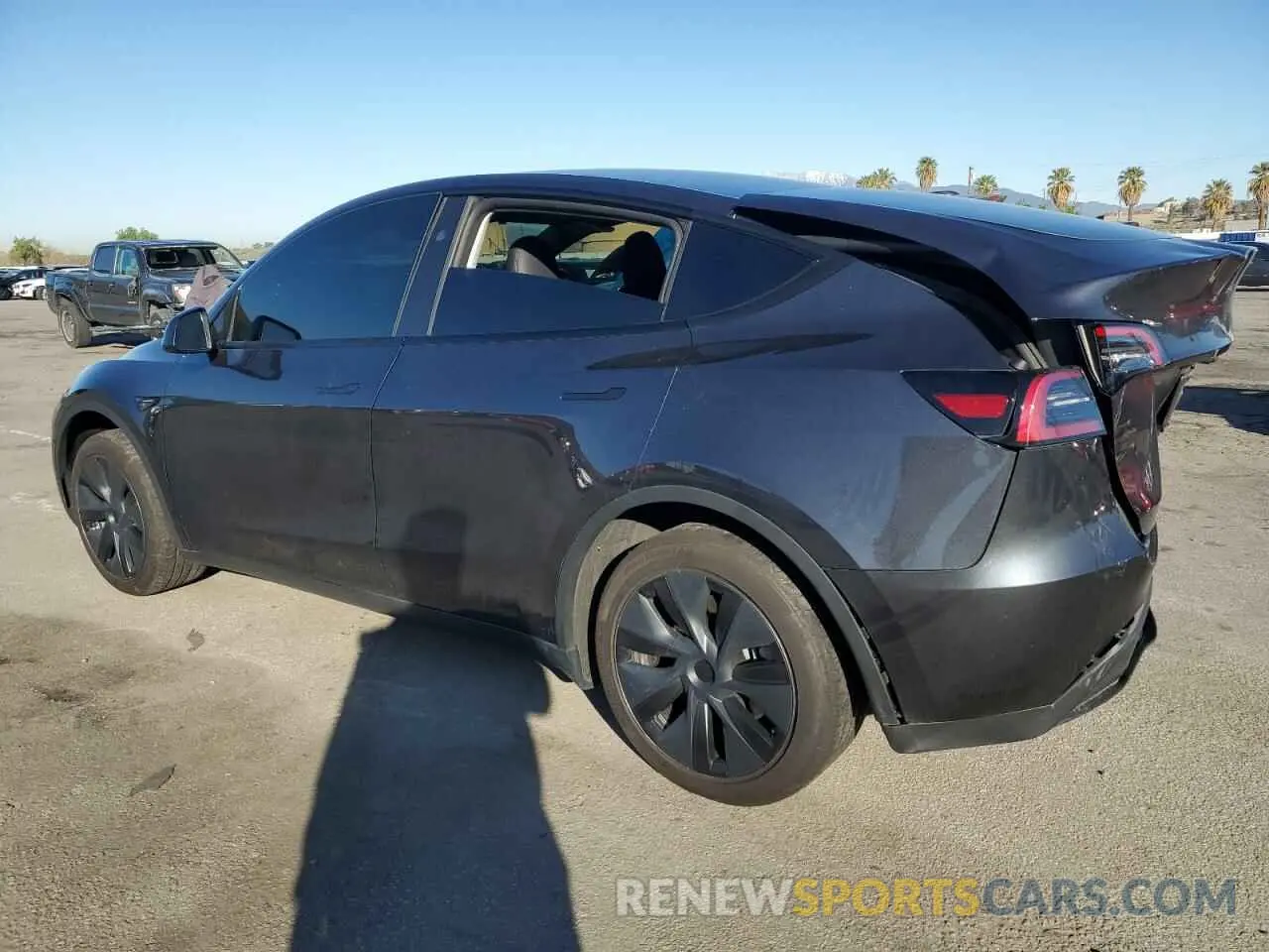 2 fotografías del automóvil dañado 7SAYGDED7RF108604 TESLA MODEL Y 2024