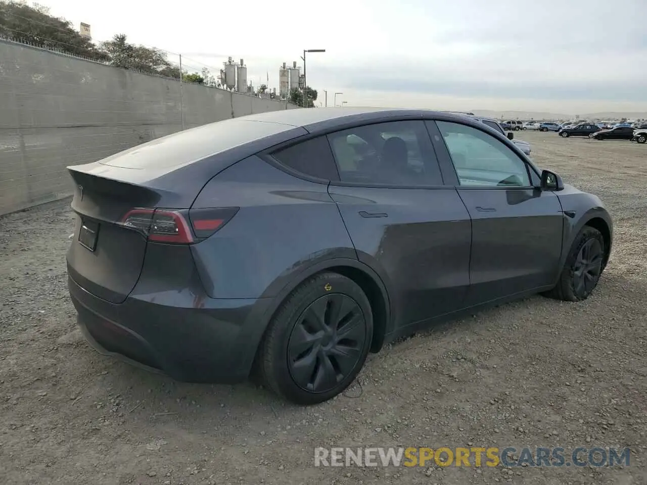 3 fotografías del automóvil dañado 7SAYGDED7RF114483 TESLA MODEL Y 2024