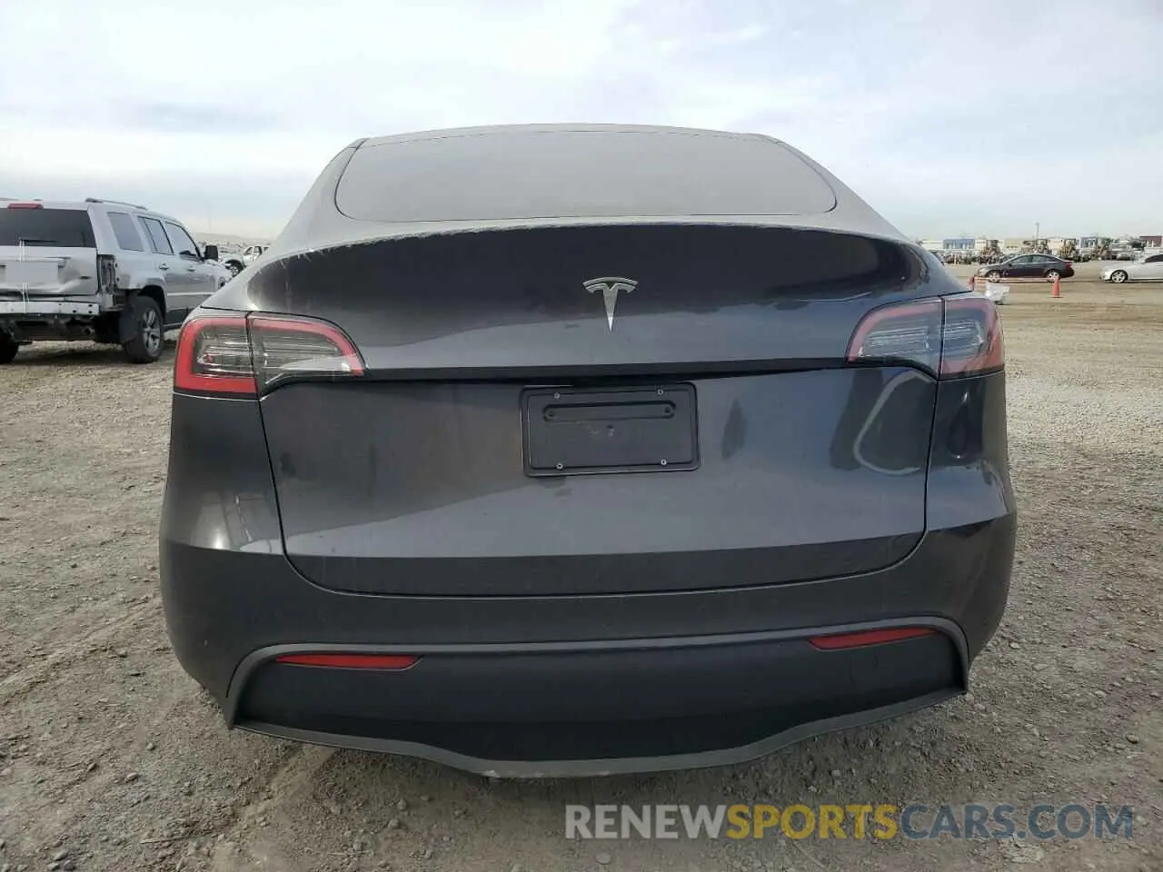 6 fotografías del automóvil dañado 7SAYGDED7RF114483 TESLA MODEL Y 2024