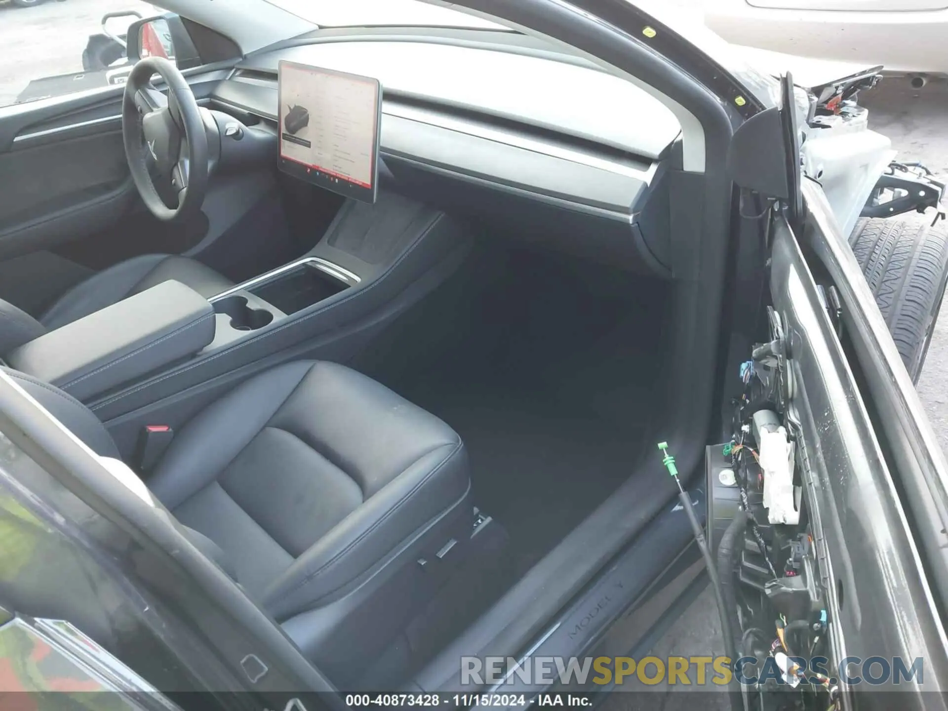 5 fotografías del automóvil dañado 7SAYGDED7RF118548 TESLA MODEL Y 2024