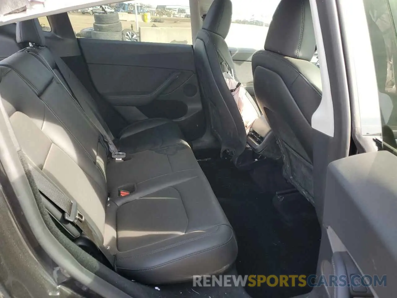 11 fotografías del automóvil dañado 7SAYGDED7RF163537 TESLA MODEL Y 2024