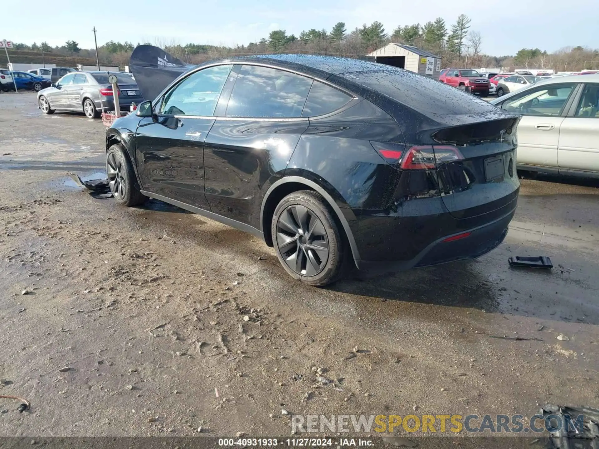 3 fotografías del automóvil dañado 7SAYGDED7RF166566 TESLA MODEL Y 2024
