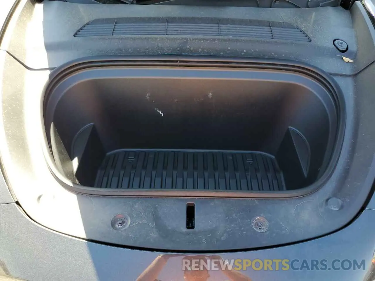 13 fotografías del automóvil dañado 7SAYGDED7RF199485 TESLA MODEL Y 2024