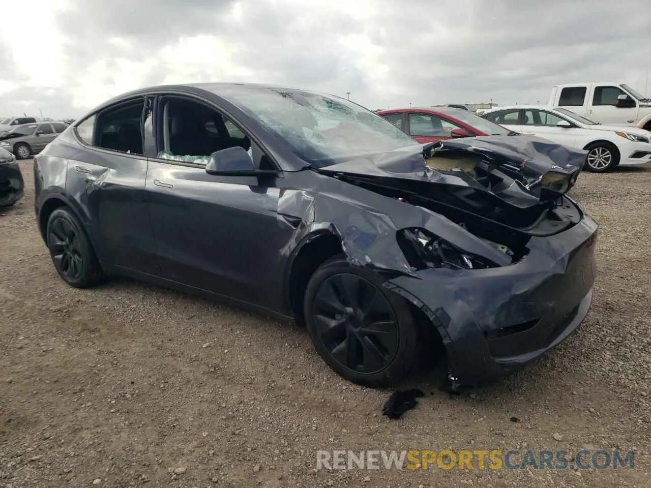 4 fotografías del automóvil dañado 7SAYGDED8RA330470 TESLA MODEL Y 2024