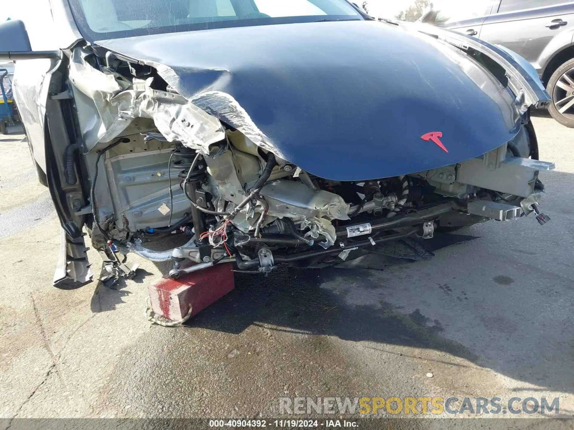 6 fotografías del automóvil dañado 7SAYGDED8RF008642 TESLA MODEL Y 2024