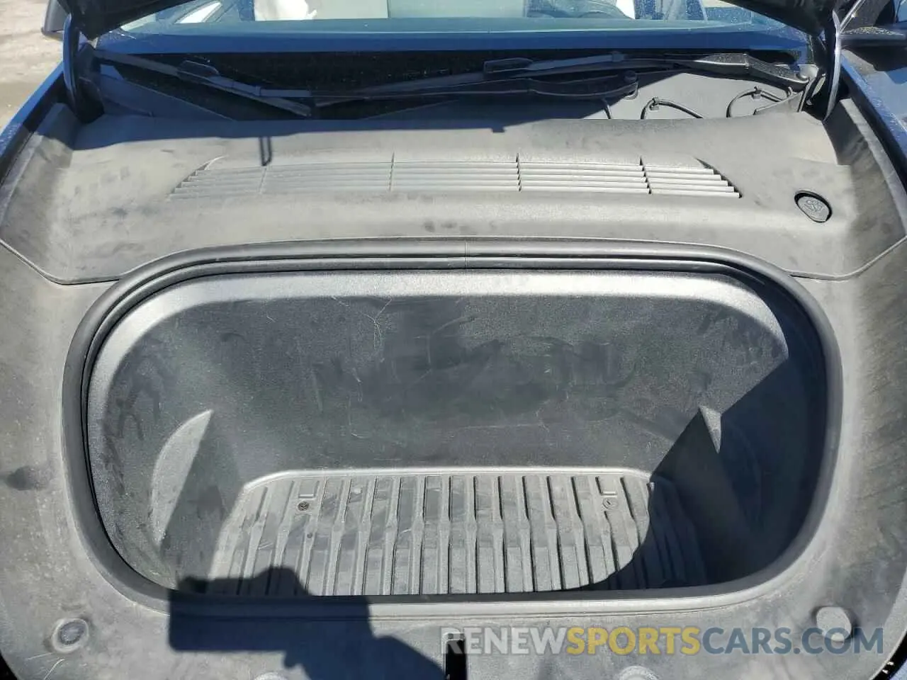 13 fotografías del automóvil dañado 7SAYGDED8RF023965 TESLA MODEL Y 2024