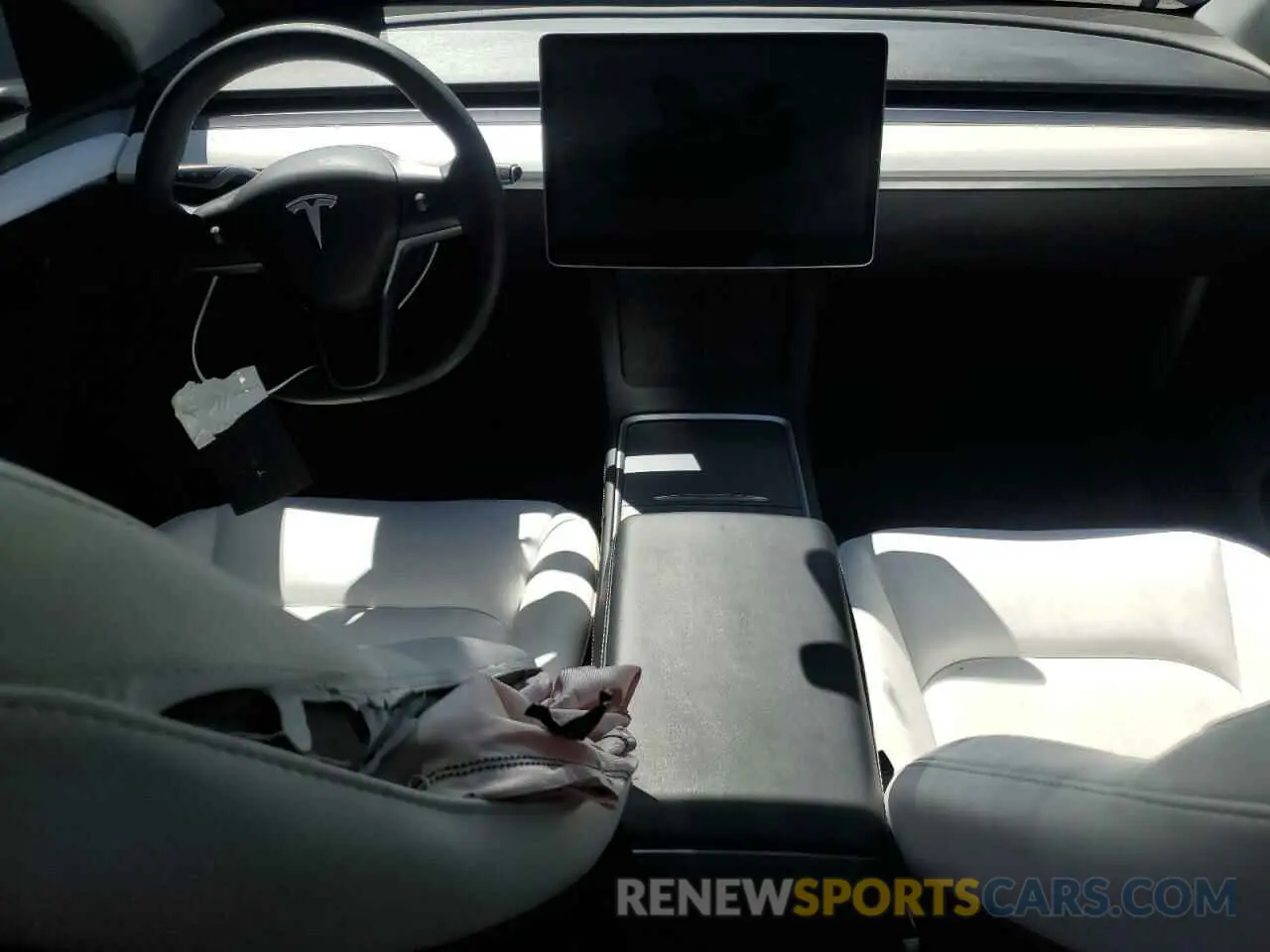 8 fotografías del automóvil dañado 7SAYGDED8RF023965 TESLA MODEL Y 2024