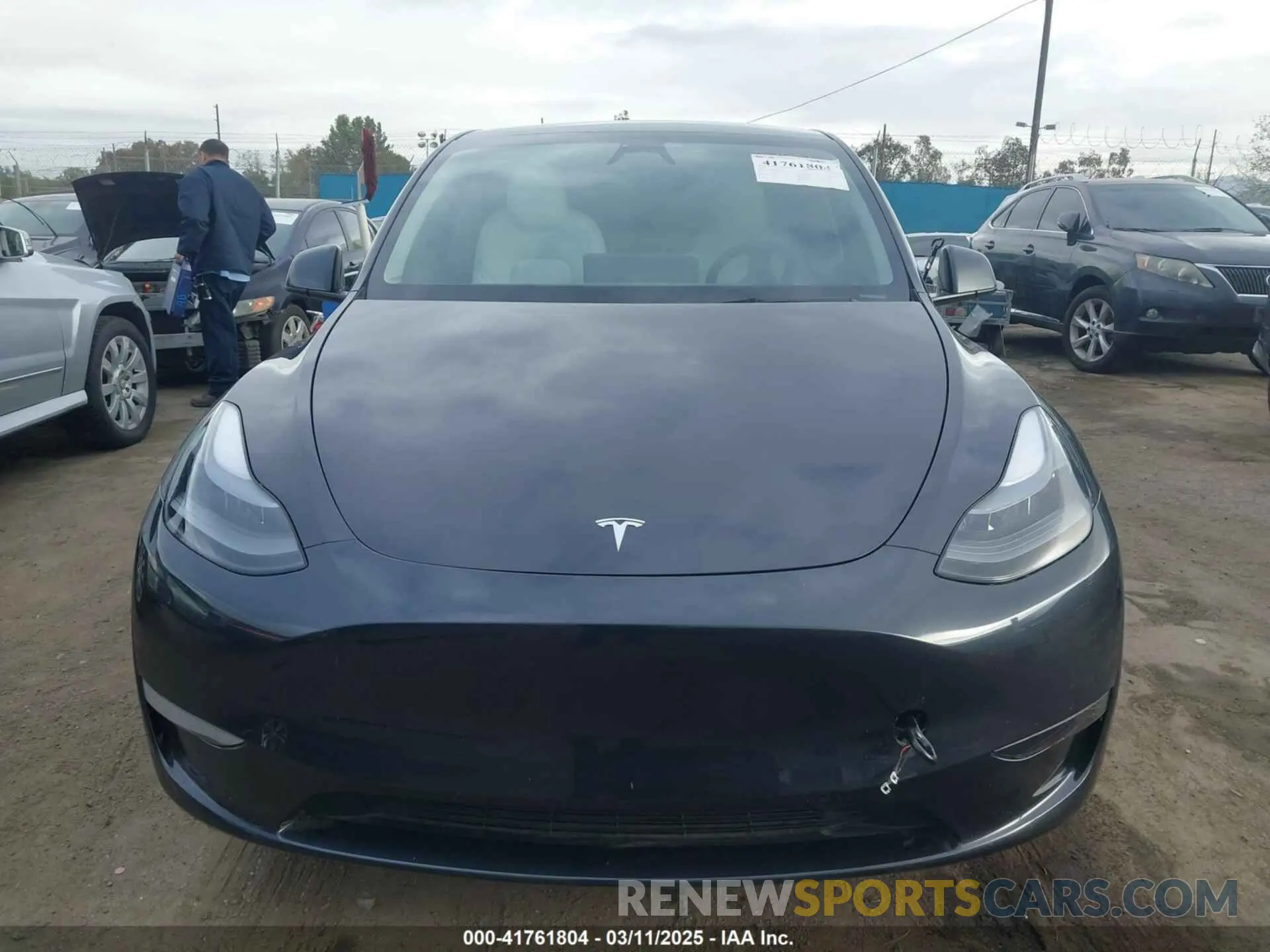 12 fotografías del automóvil dañado 7SAYGDED8RF116209 TESLA MODEL Y 2024