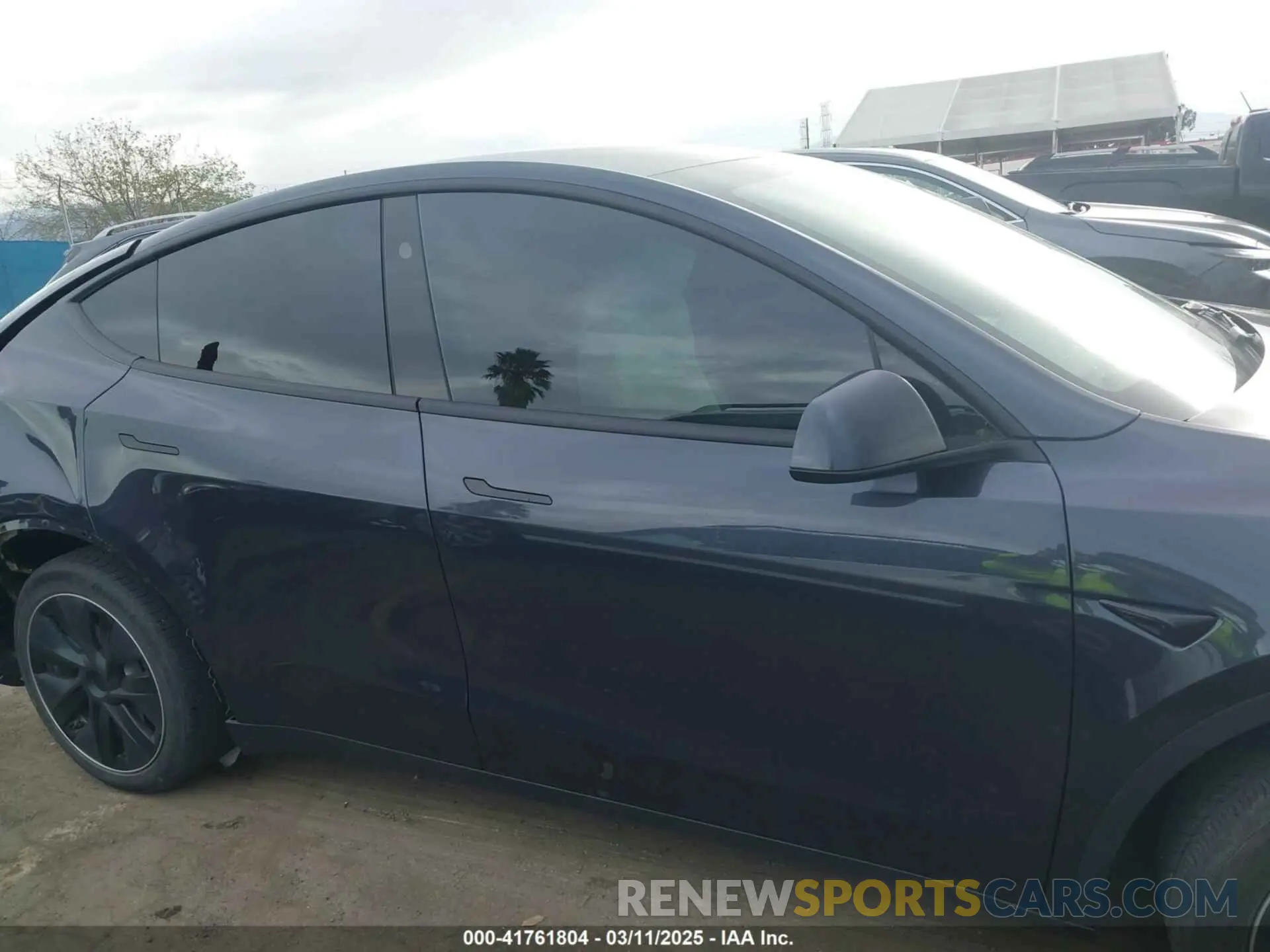 13 fotografías del automóvil dañado 7SAYGDED8RF116209 TESLA MODEL Y 2024