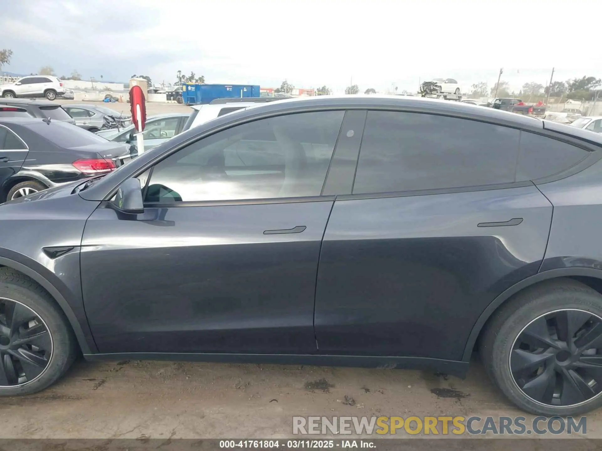 14 fotografías del automóvil dañado 7SAYGDED8RF116209 TESLA MODEL Y 2024