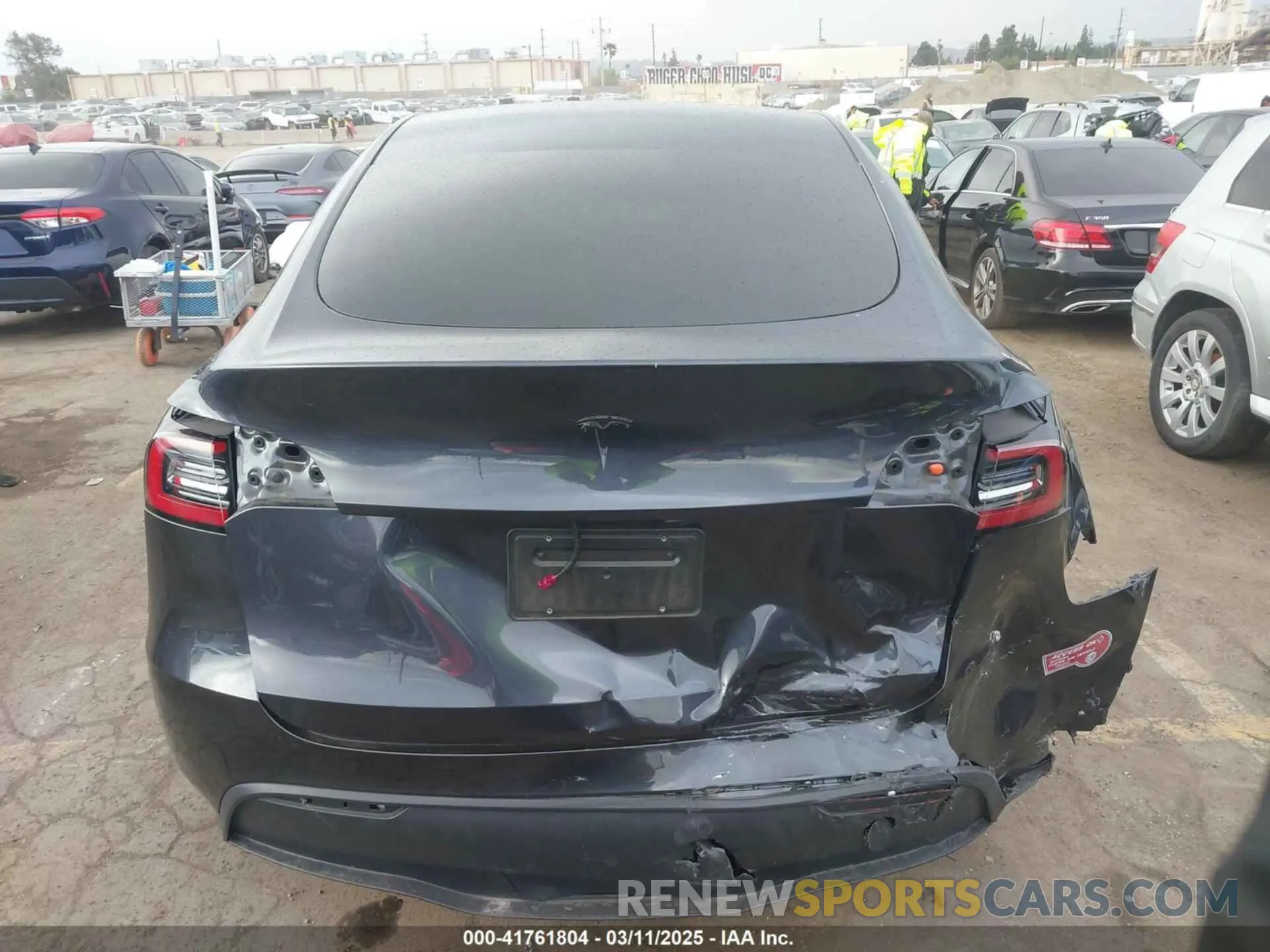 16 fotografías del automóvil dañado 7SAYGDED8RF116209 TESLA MODEL Y 2024