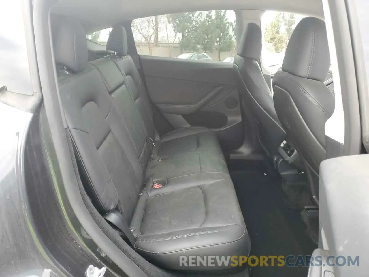12 fotografías del automóvil dañado 7SAYGDED8RF132426 TESLA MODEL Y 2024