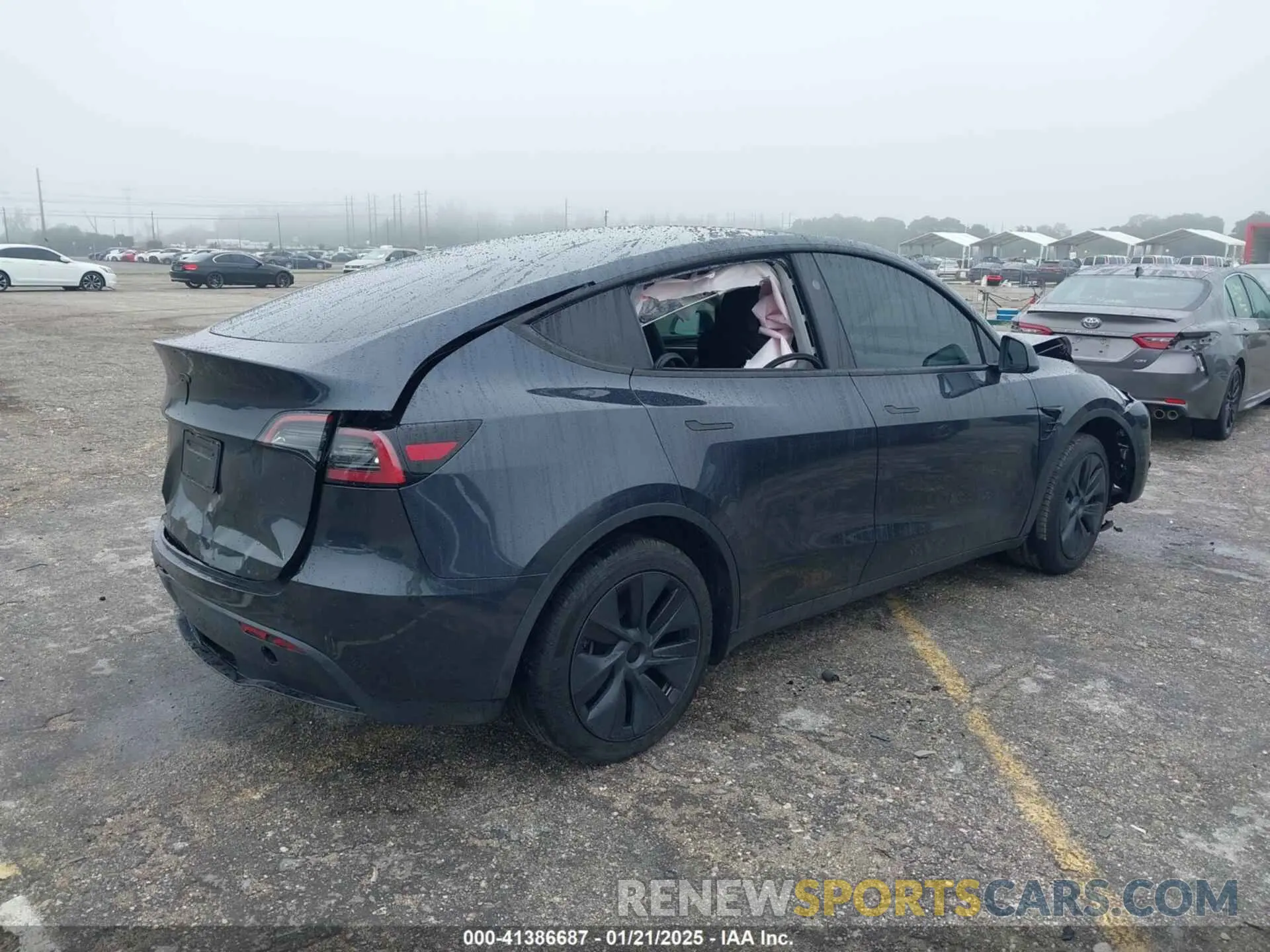 4 fotografías del automóvil dañado 7SAYGDED8RF213927 TESLA MODEL Y 2024