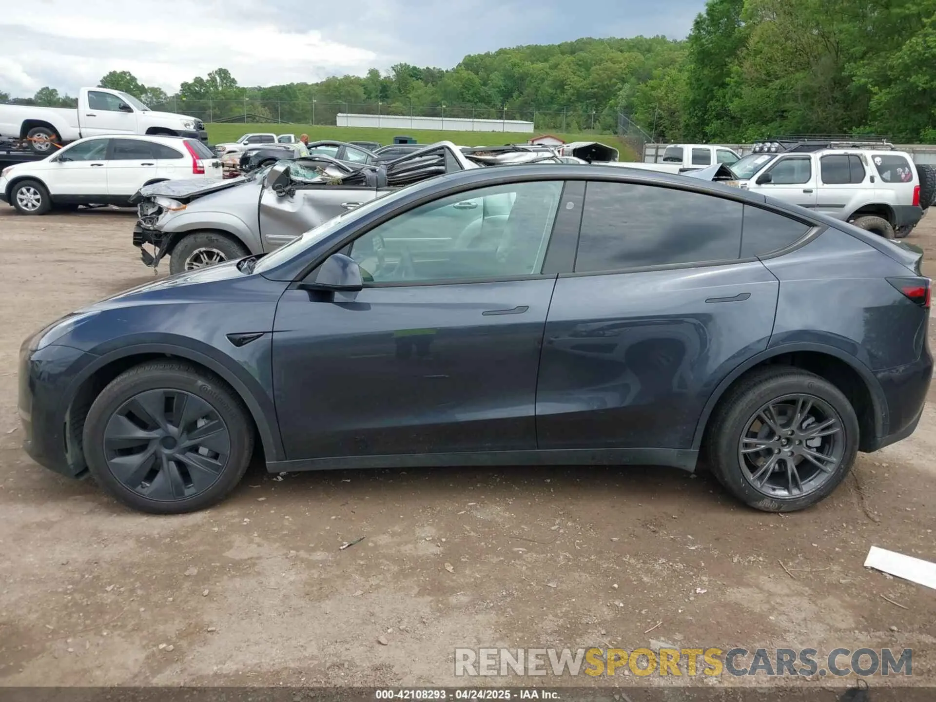 14 fotografías del automóvil dañado 7SAYGDED9RA323124 TESLA MODEL Y 2024