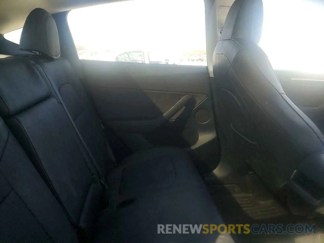 11 fotografías del automóvil dañado 7SAYGDED9RF046879 TESLA MODEL Y 2024