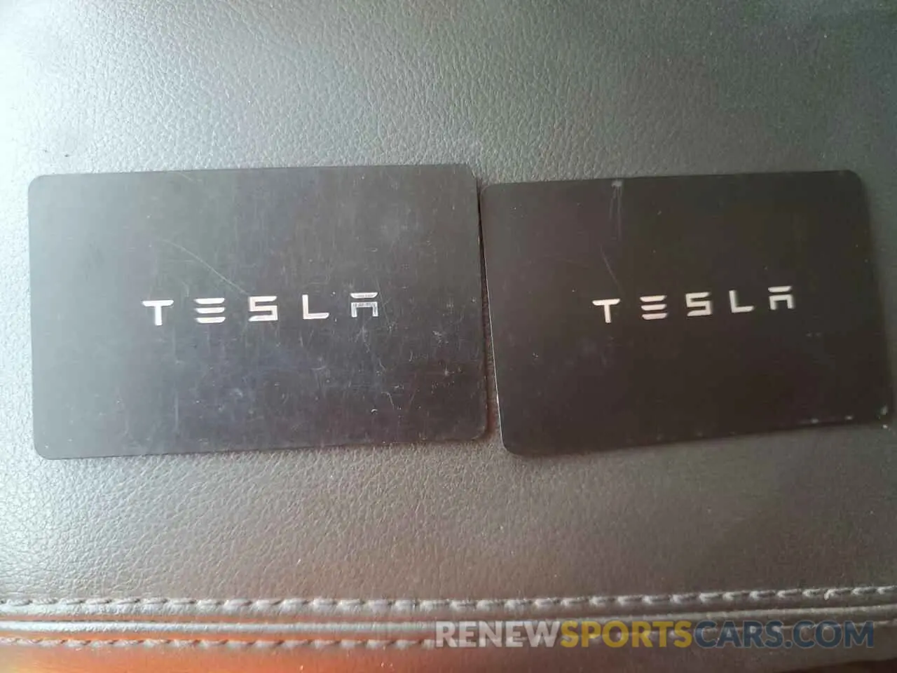 15 fotografías del automóvil dañado 7SAYGDED9RF046879 TESLA MODEL Y 2024