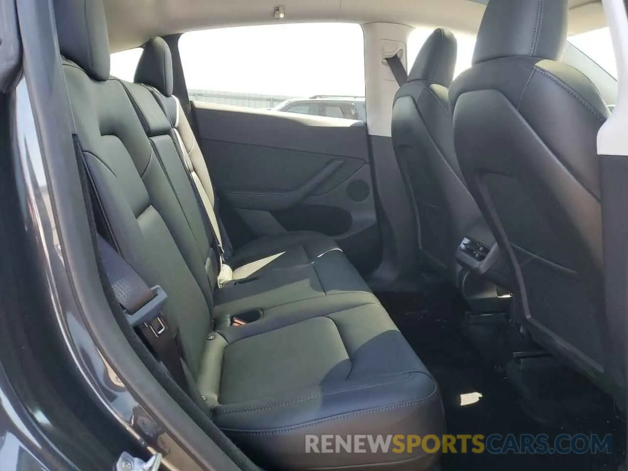 11 fotografías del automóvil dañado 7SAYGDED9RF091711 TESLA MODEL Y 2024