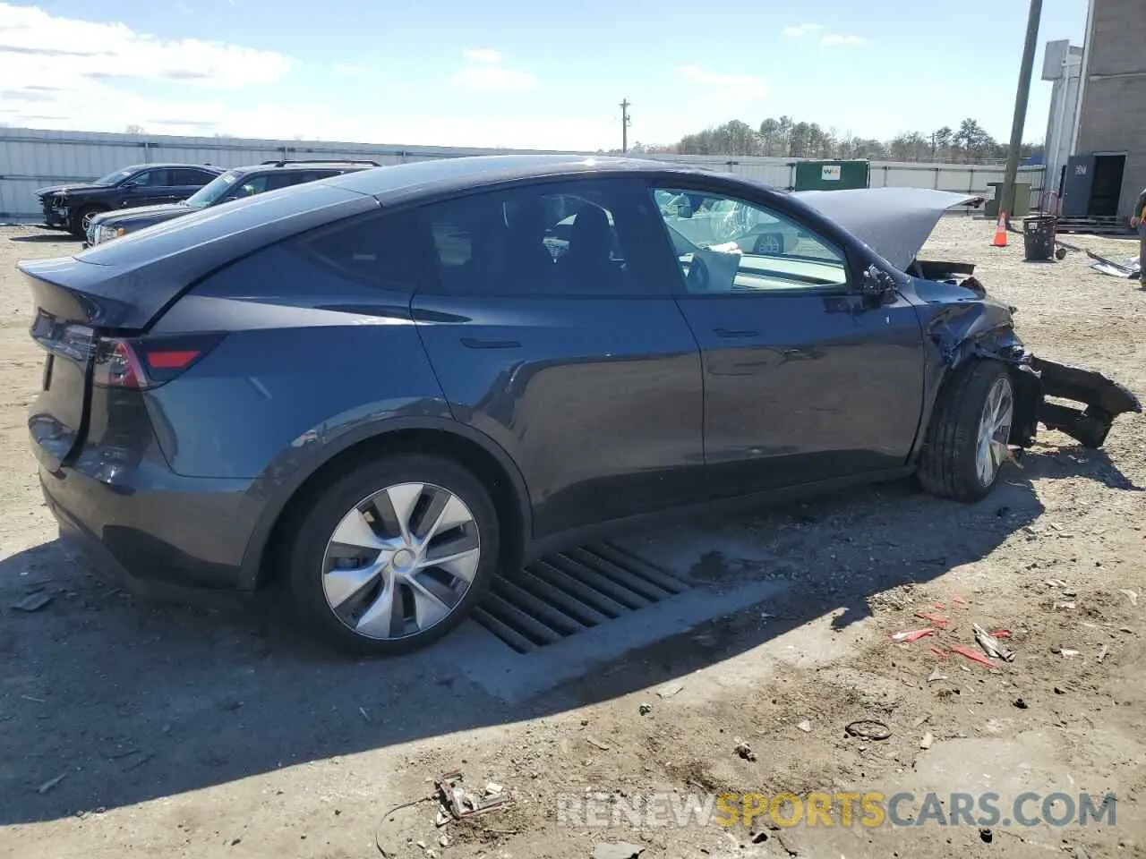 3 fotografías del automóvil dañado 7SAYGDED9RF091711 TESLA MODEL Y 2024