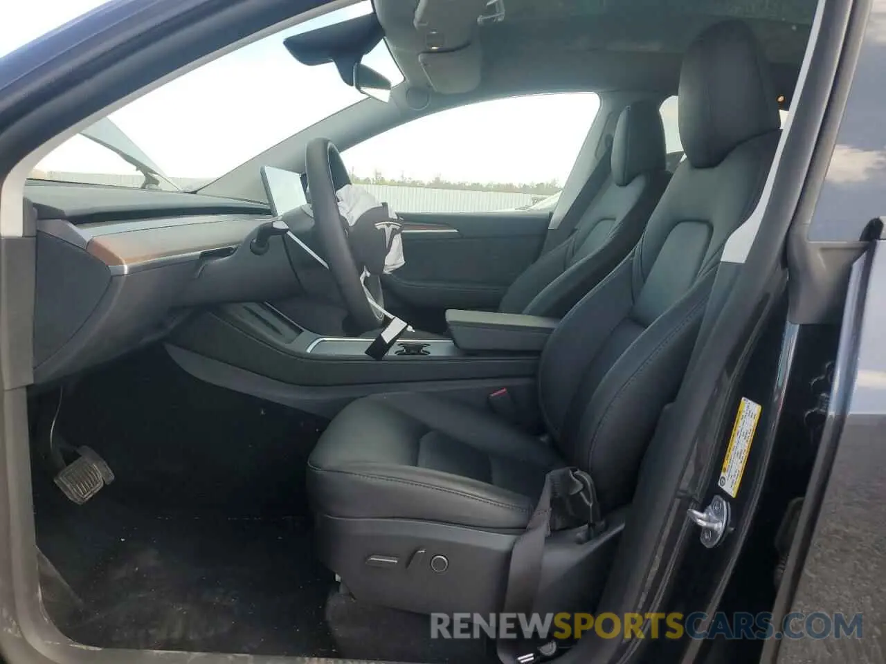 7 fotografías del automóvil dañado 7SAYGDED9RF091711 TESLA MODEL Y 2024