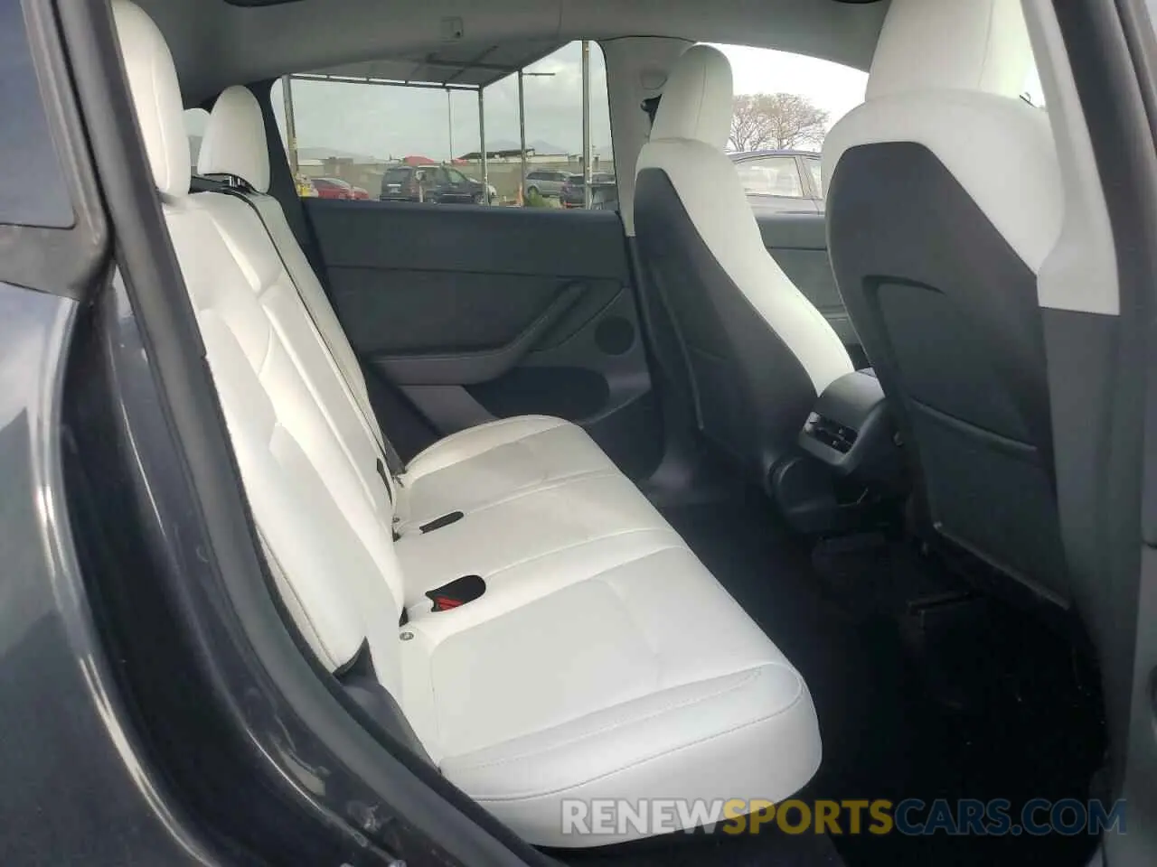 10 fotografías del automóvil dañado 7SAYGDED9RF092955 TESLA MODEL Y 2024