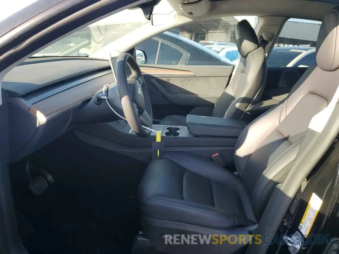7 fotografías del automóvil dañado 7SAYGDED9RF194952 TESLA MODEL Y 2024